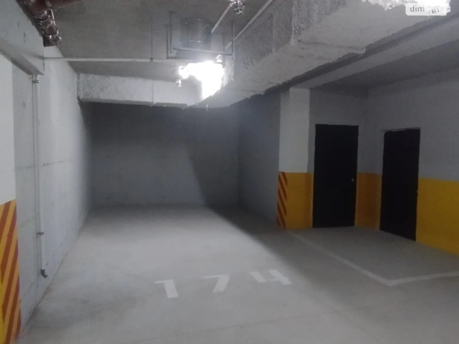 Сдается в аренду подземный паркинг под легковое авто на 22.5 кв. м - фото 3