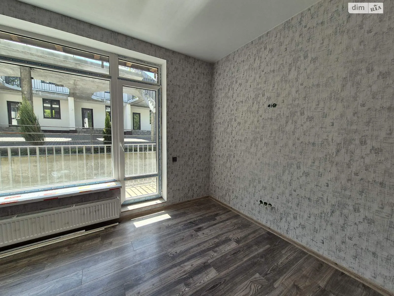 Продается 1-комнатная квартира 25 кв. м в Ирпене, ул. Николая Сингаевского(Новооскольская)