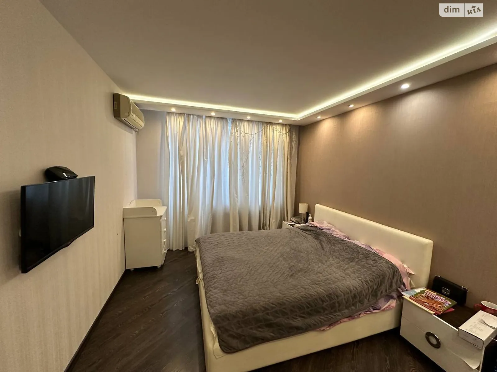 Продается 3-комнатная квартира 63 кв. м в Днепре, ул. Мандрыковская, 159