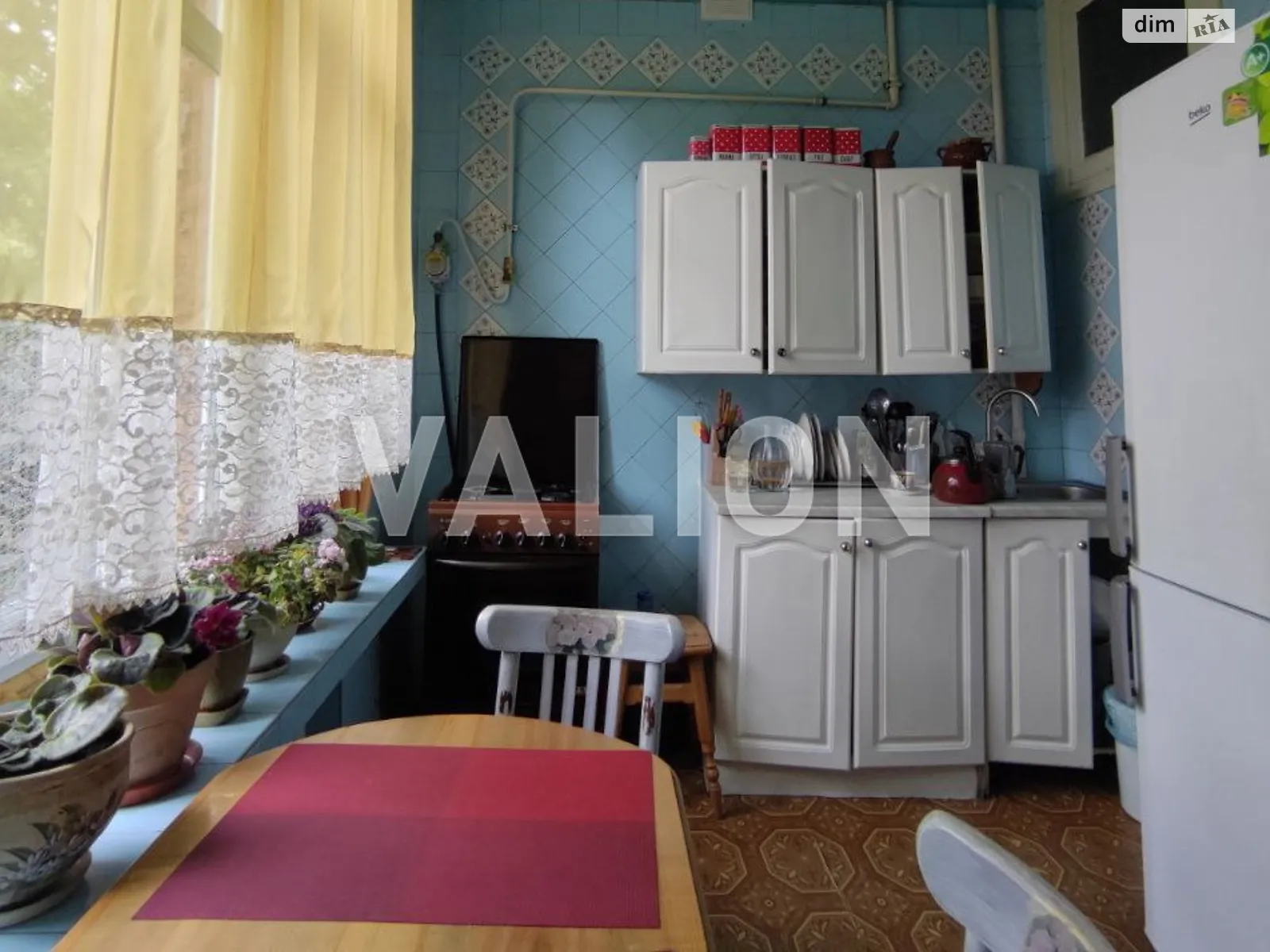 Продается 1-комнатная квартира 39.8 кв. м в Киеве, ул. Новодарницкая, 11 - фото 1
