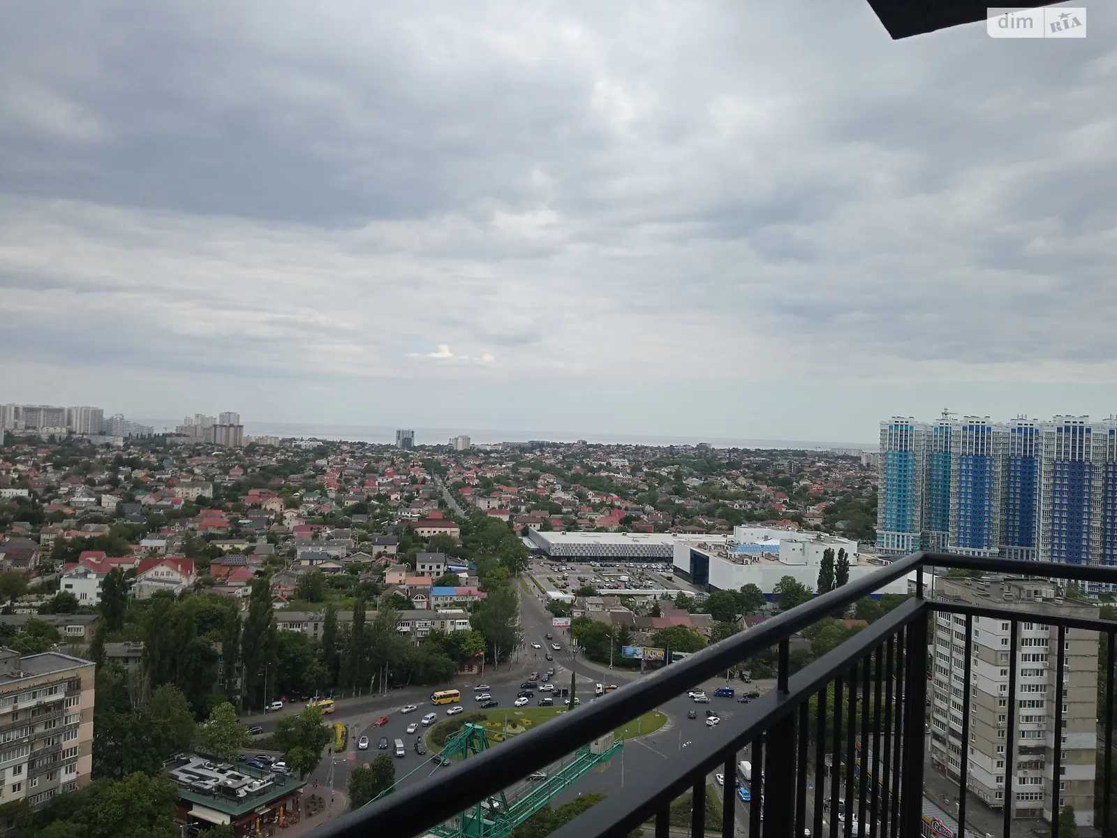 Продается 2-комнатная квартира 76 кв. м в Одессе, ул. Академика Филатова - фото 1
