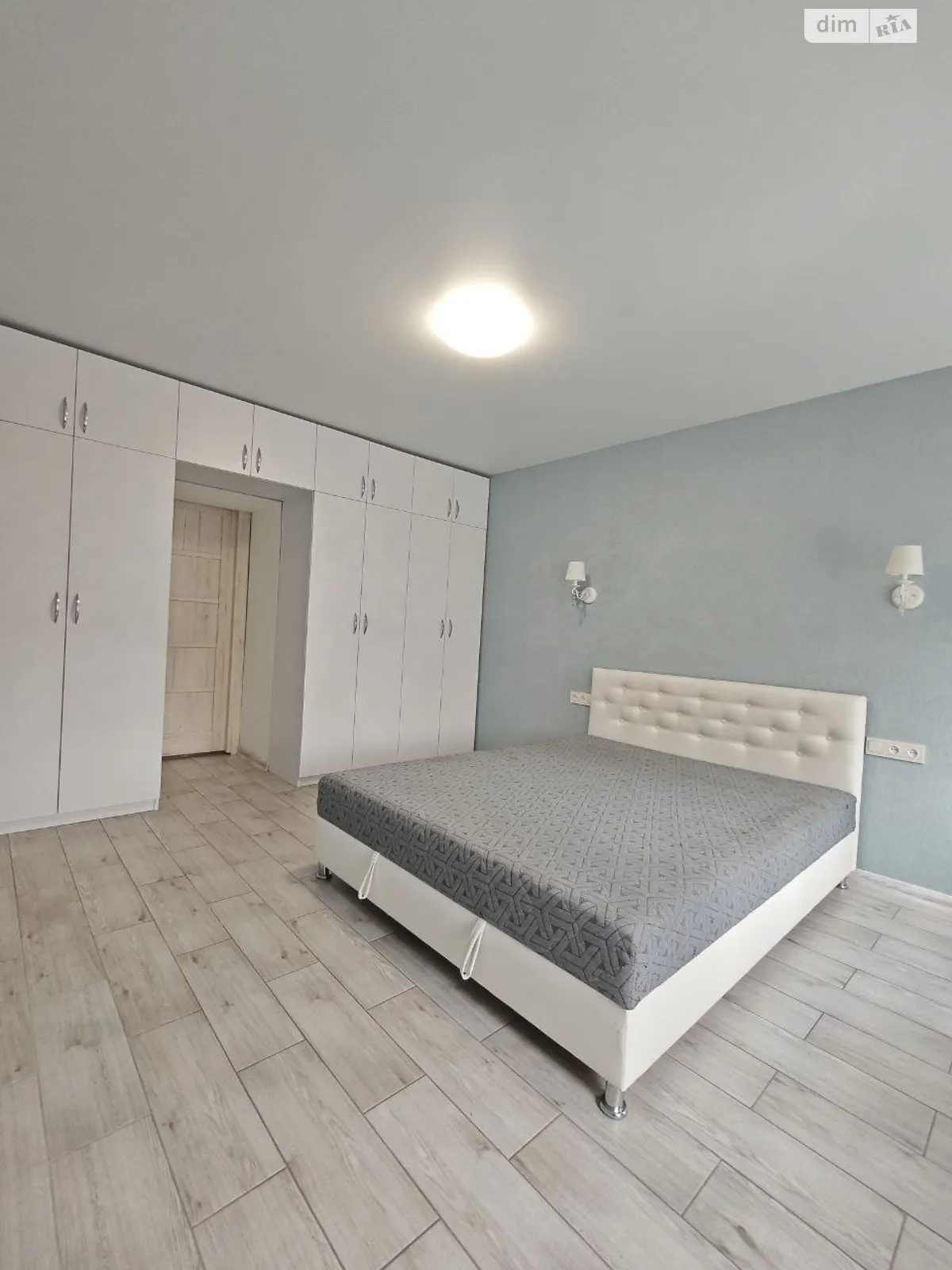 Продается 1-комнатная квартира 37 кв. м в Одессе, цена: 27900 $