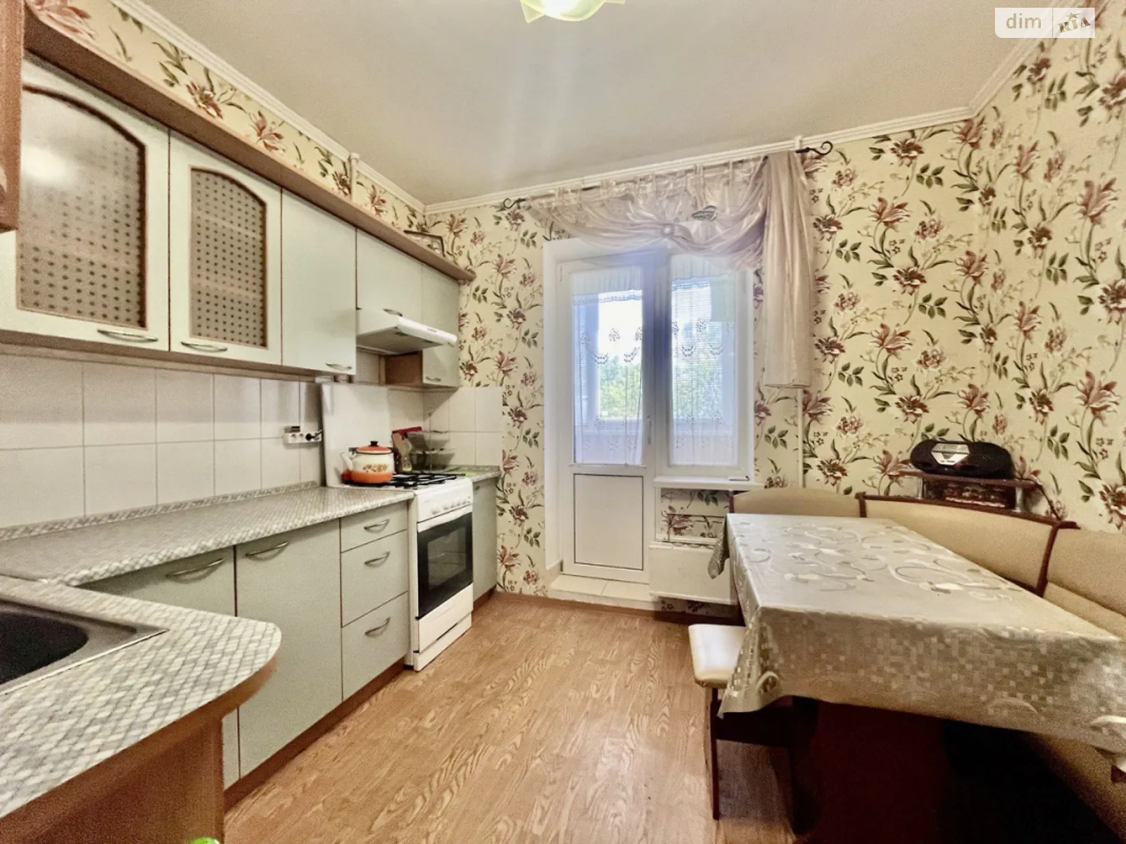 Продается 1-комнатная квартира 40 кв. м в Чернигове