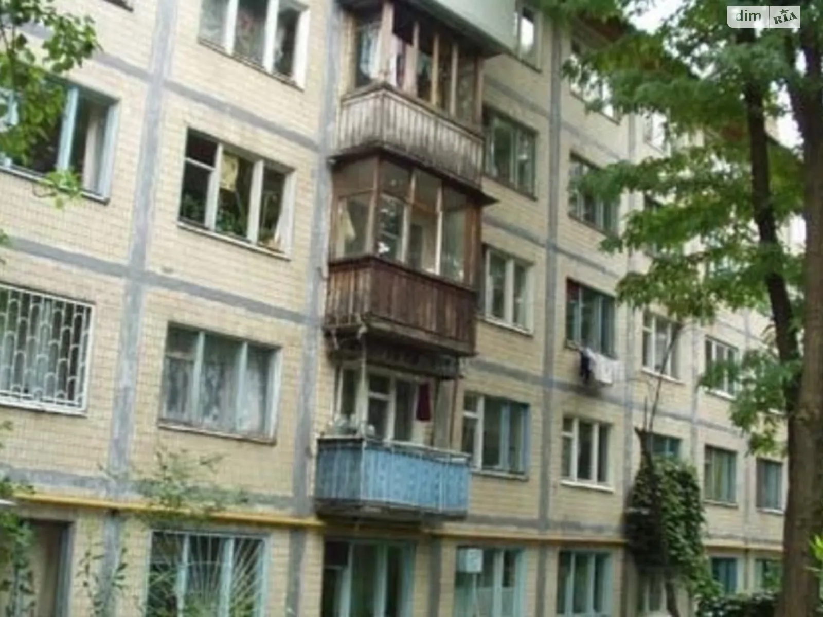 Продается 1-комнатная квартира 33 кв. м в Киеве, ул. Парково-Сырецкая, 8