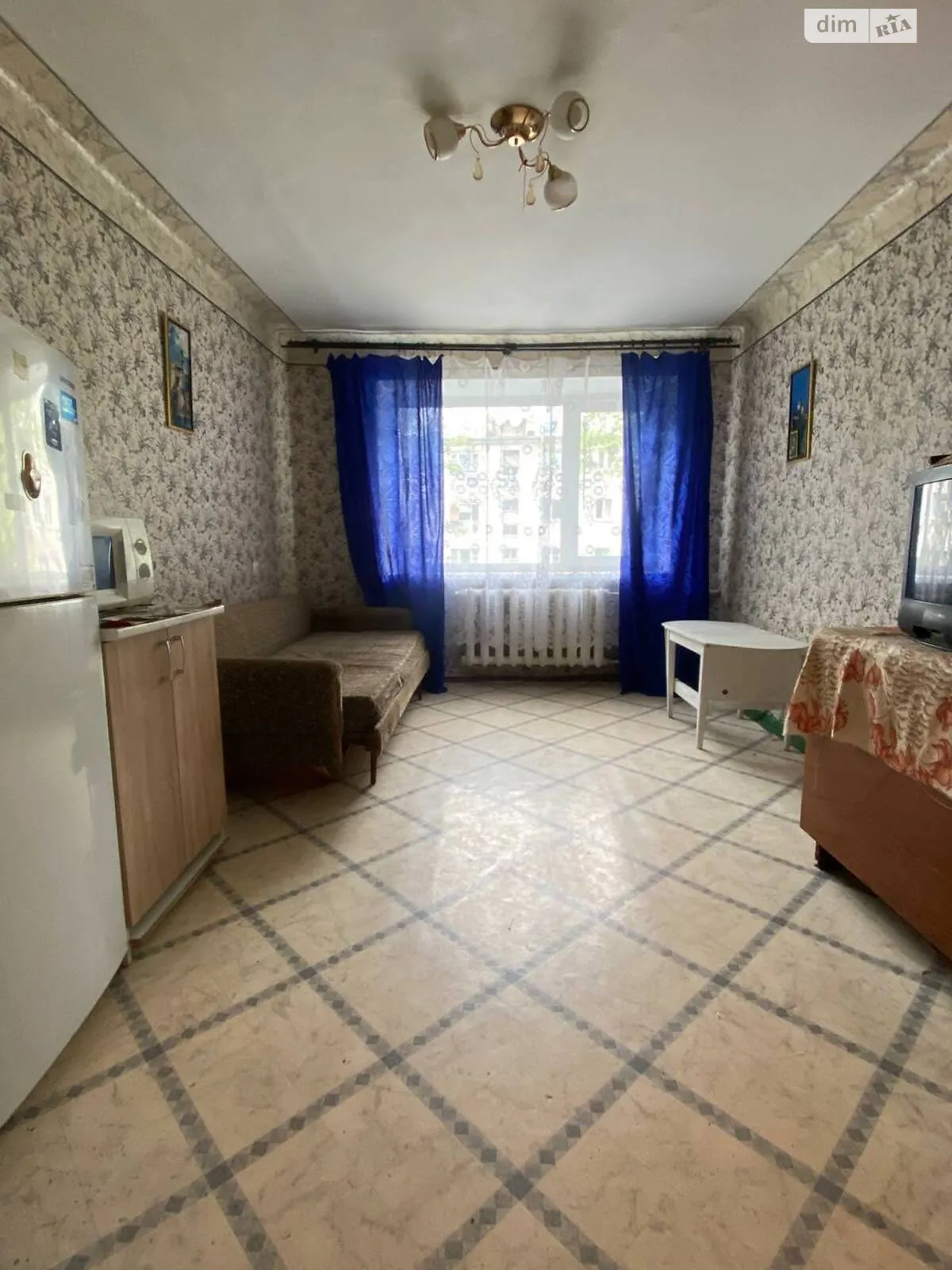 Продається 1-кімнатна квартира 13 кв. м у Чорноморську, пров. Зелений