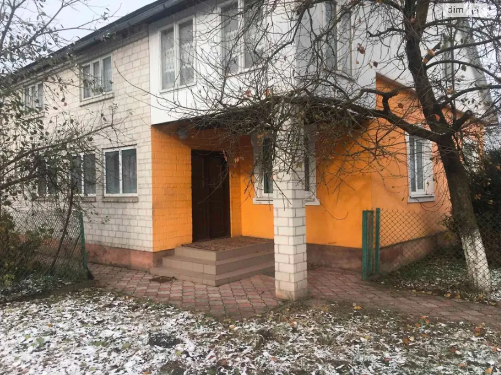 Продается дом на 2 этажа 91 кв. м с камином, цена: 50000 $