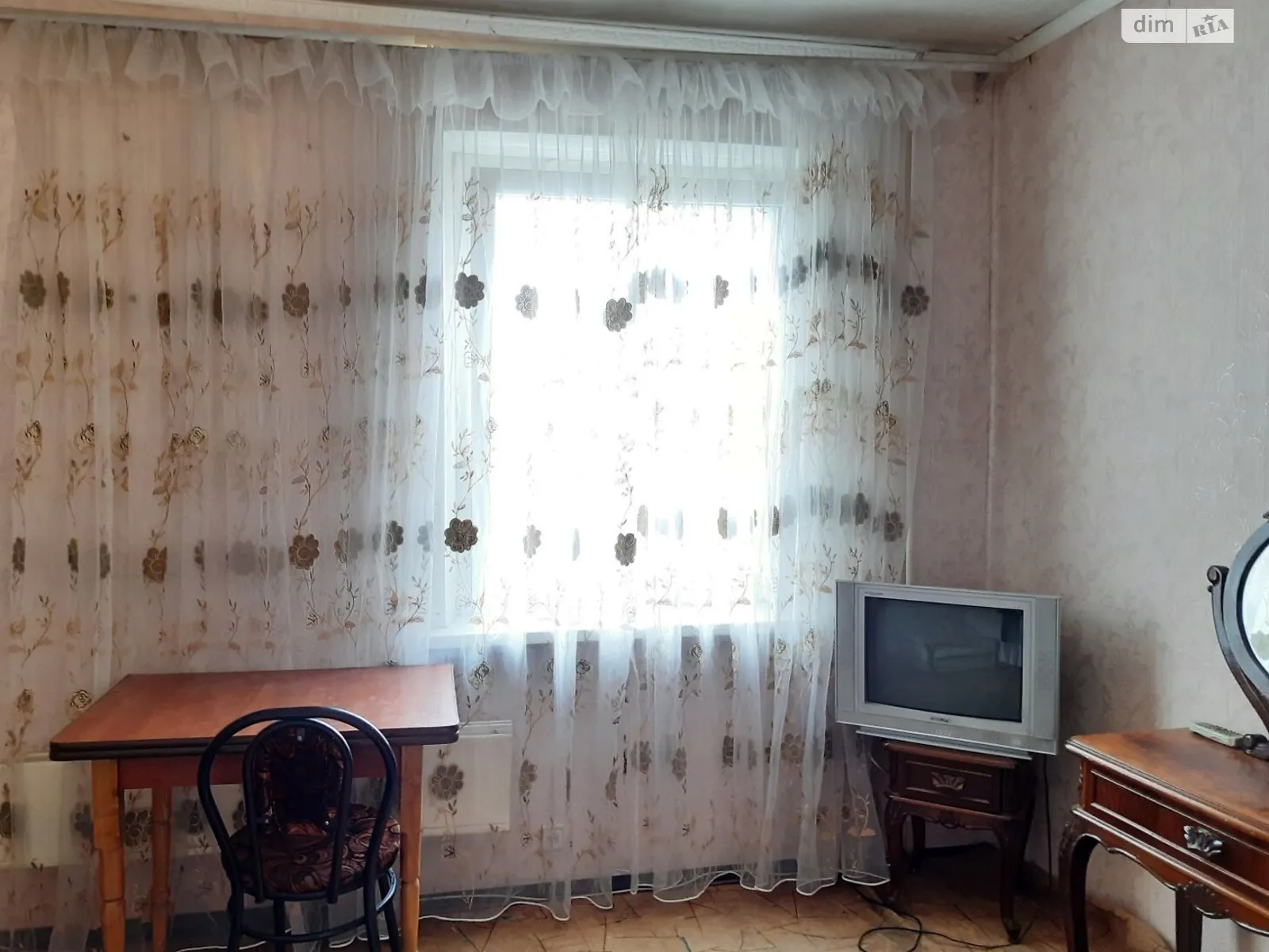 Здається в оренду кімната 88 кв. м у Києві, цена: 3700 грн
