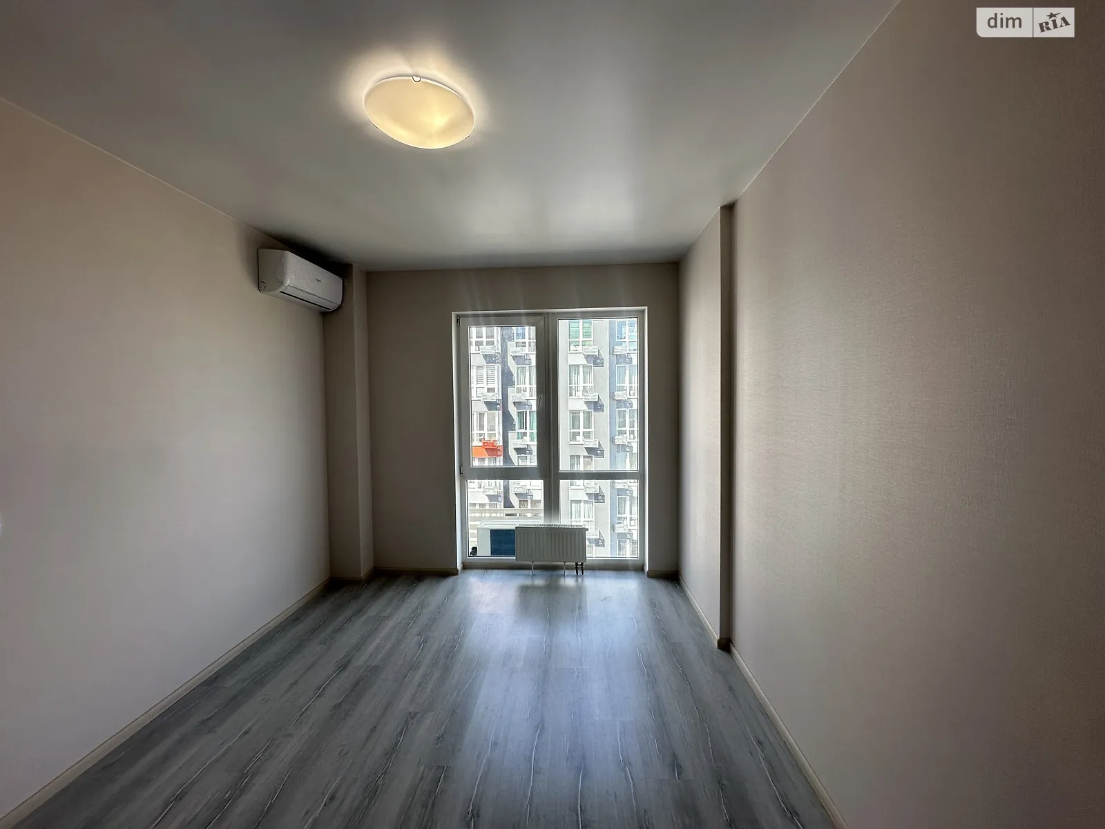 Продается 1-комнатная квартира 34 кв. м в Авангарде, цена: 30000 $