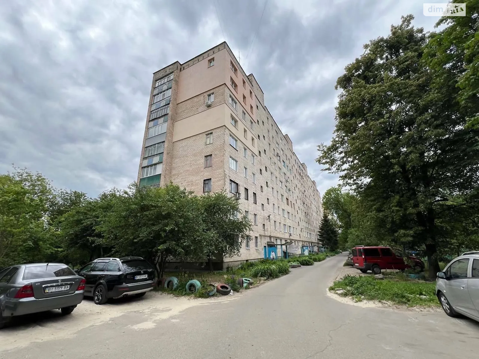 Продається 3-кімнатна квартира 58.6 кв. м у Полтаві, Київське шосе, 70