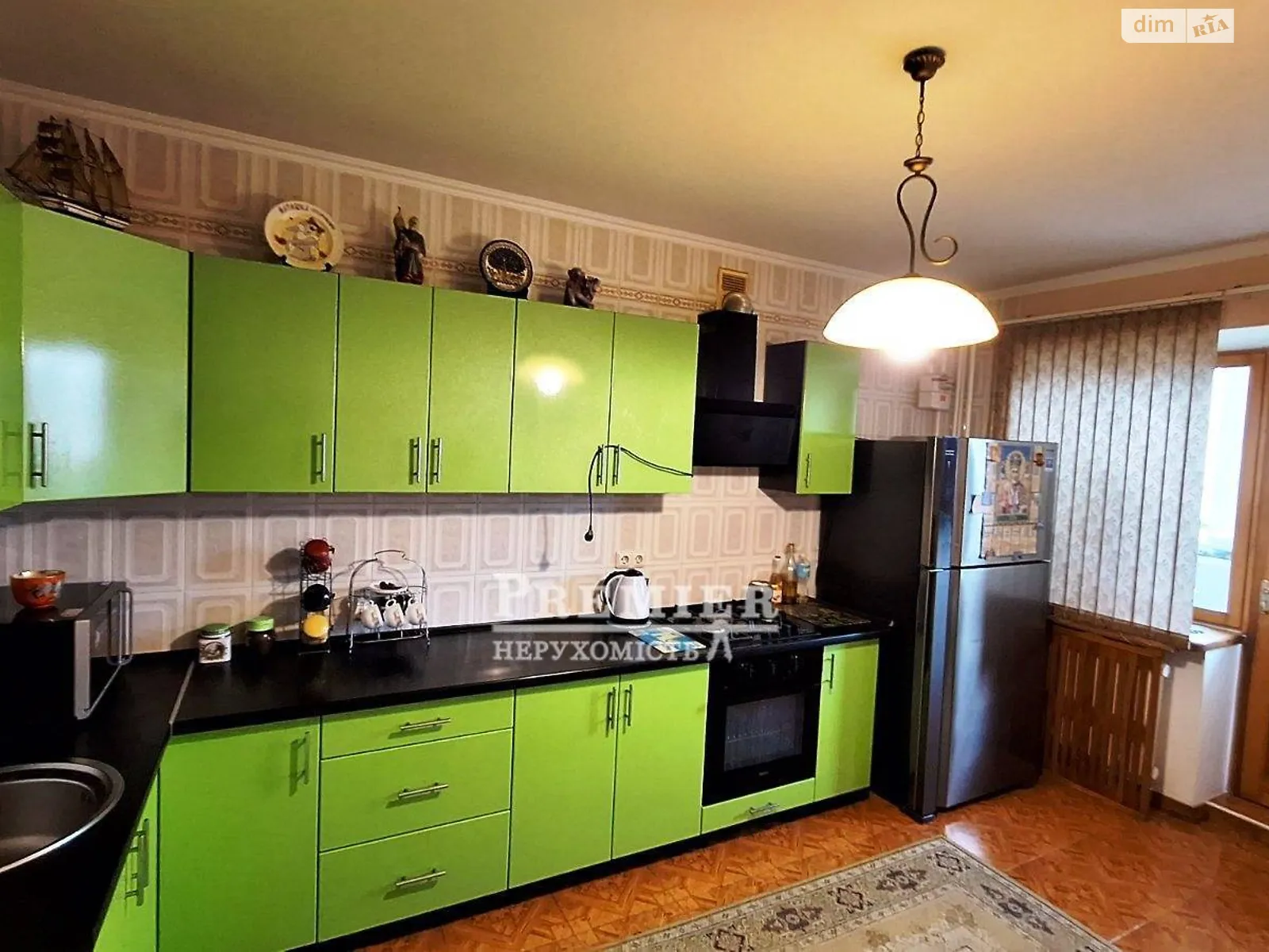 Продается 2-комнатная квартира 110.1 кв. м в Черноморске, цена: 92000 $