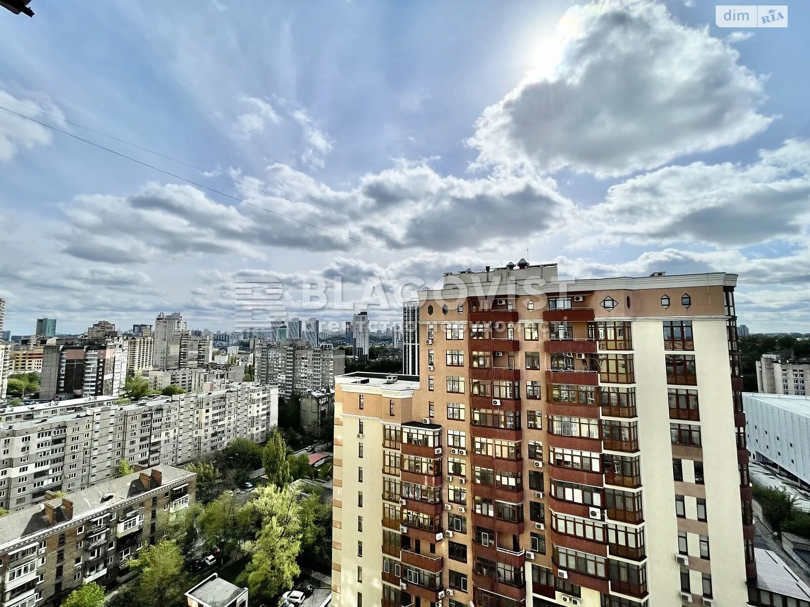 Продается 1-комнатная квартира 43 кв. м в Киеве, ул. Коперника, 3
