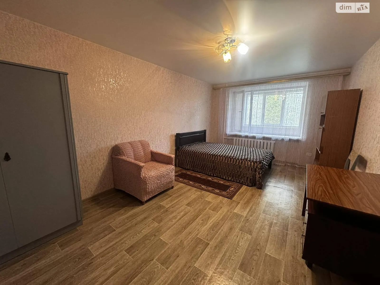 Сдается в аренду 3-комнатная квартира 70 кв. м в Черновцах, цена: 300 $