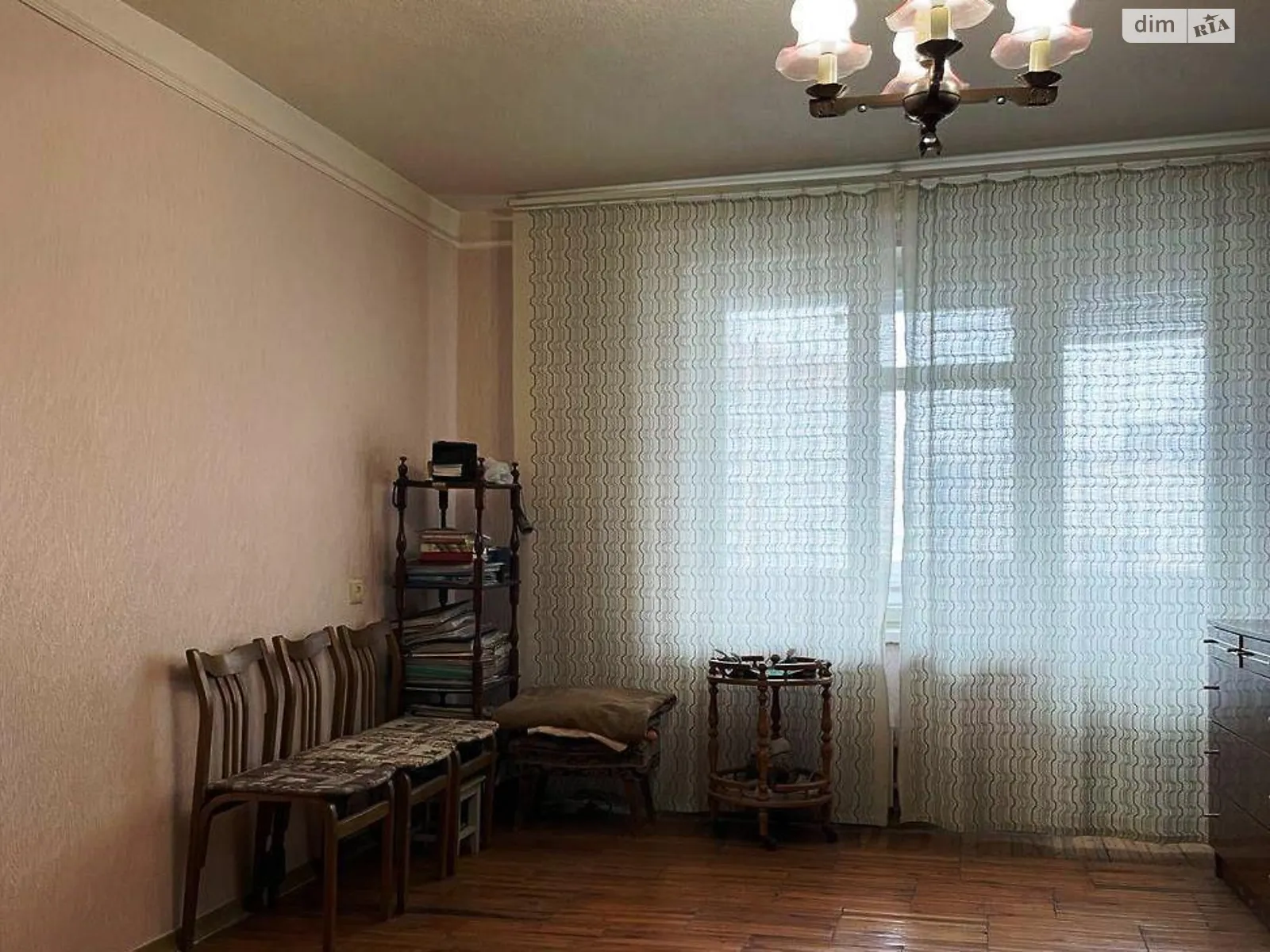 Продается 1-комнатная квартира 43 кв. м в Харькове, просп. Гагарина, 66