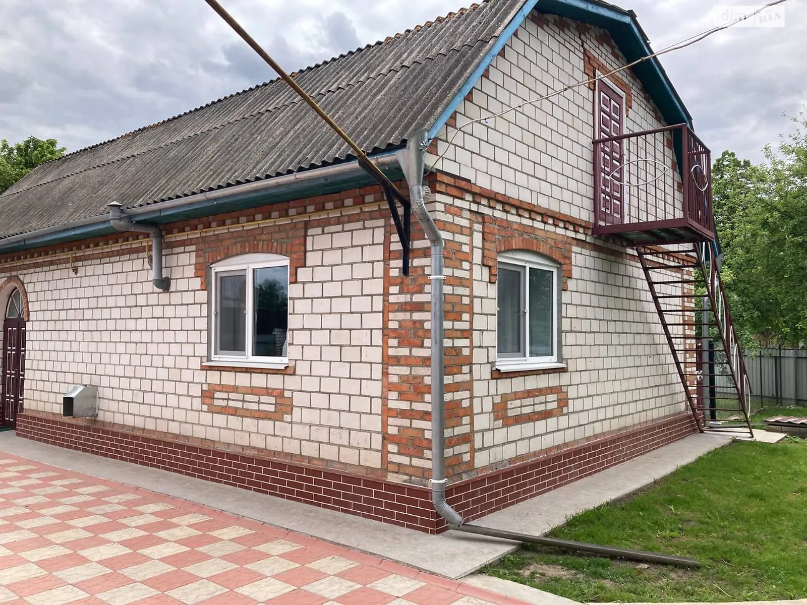 Продается дом на 2 этажа 102 кв. м с верандой - фото 2