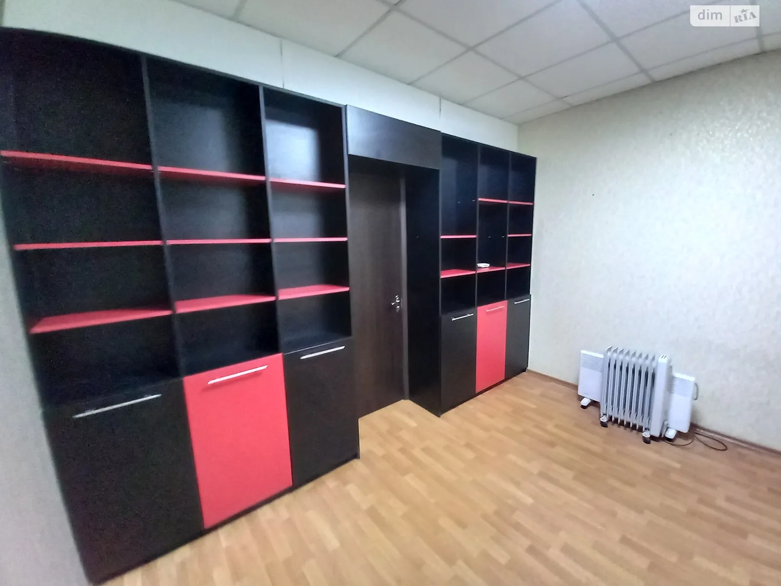 Здається в оренду офіс 50 кв. м в бізнес-центрі, цена: 9500 грн