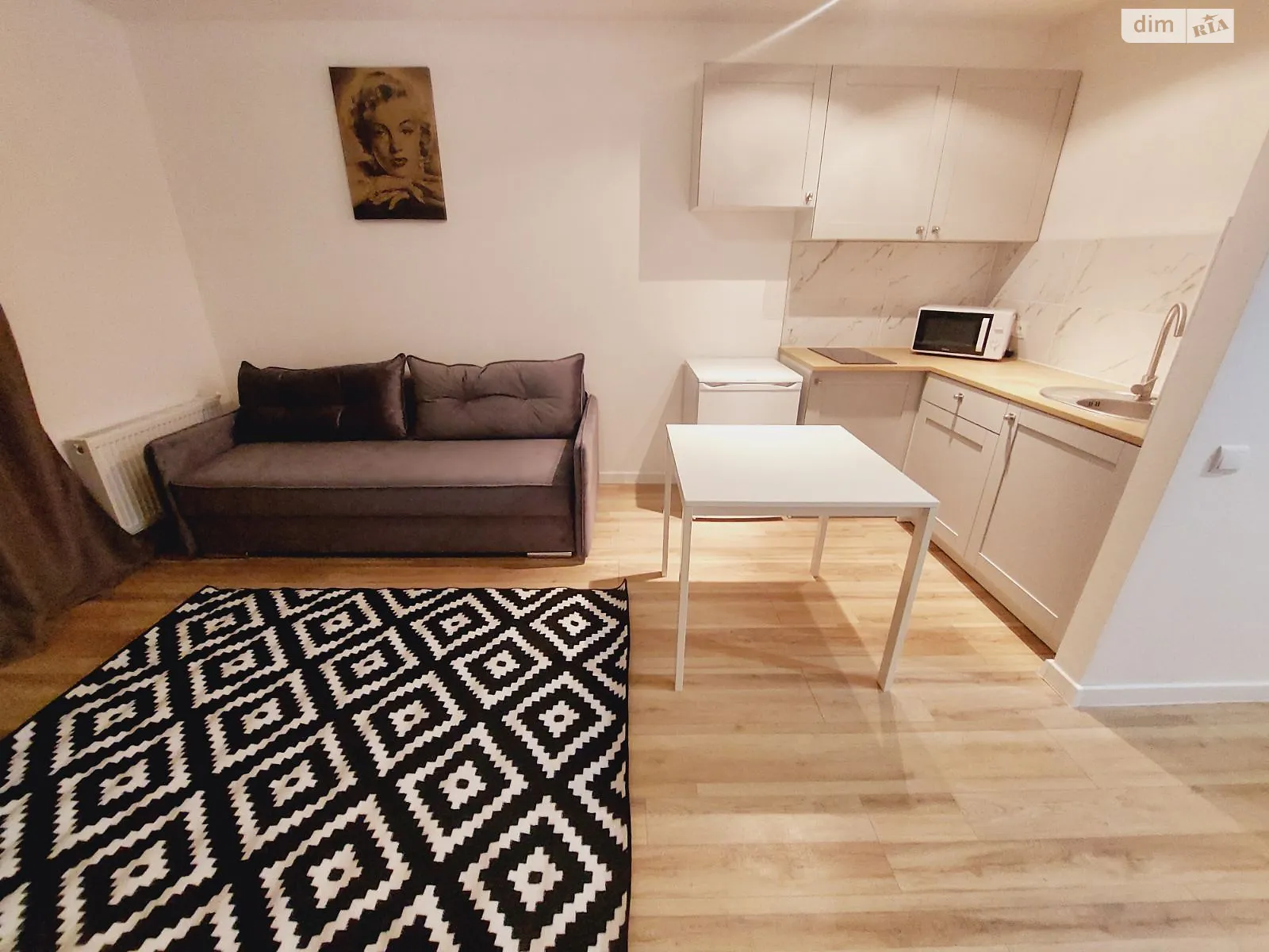 Продается 1-комнатная квартира 29 кв. м в Львове