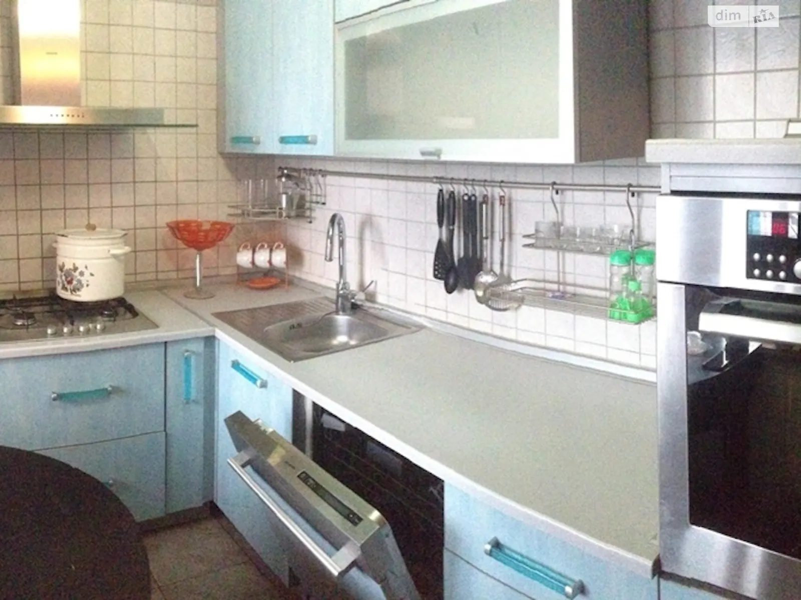 Сдается в аренду 3-комнатная квартира 58 кв. м в Киеве, цена: 12000 грн