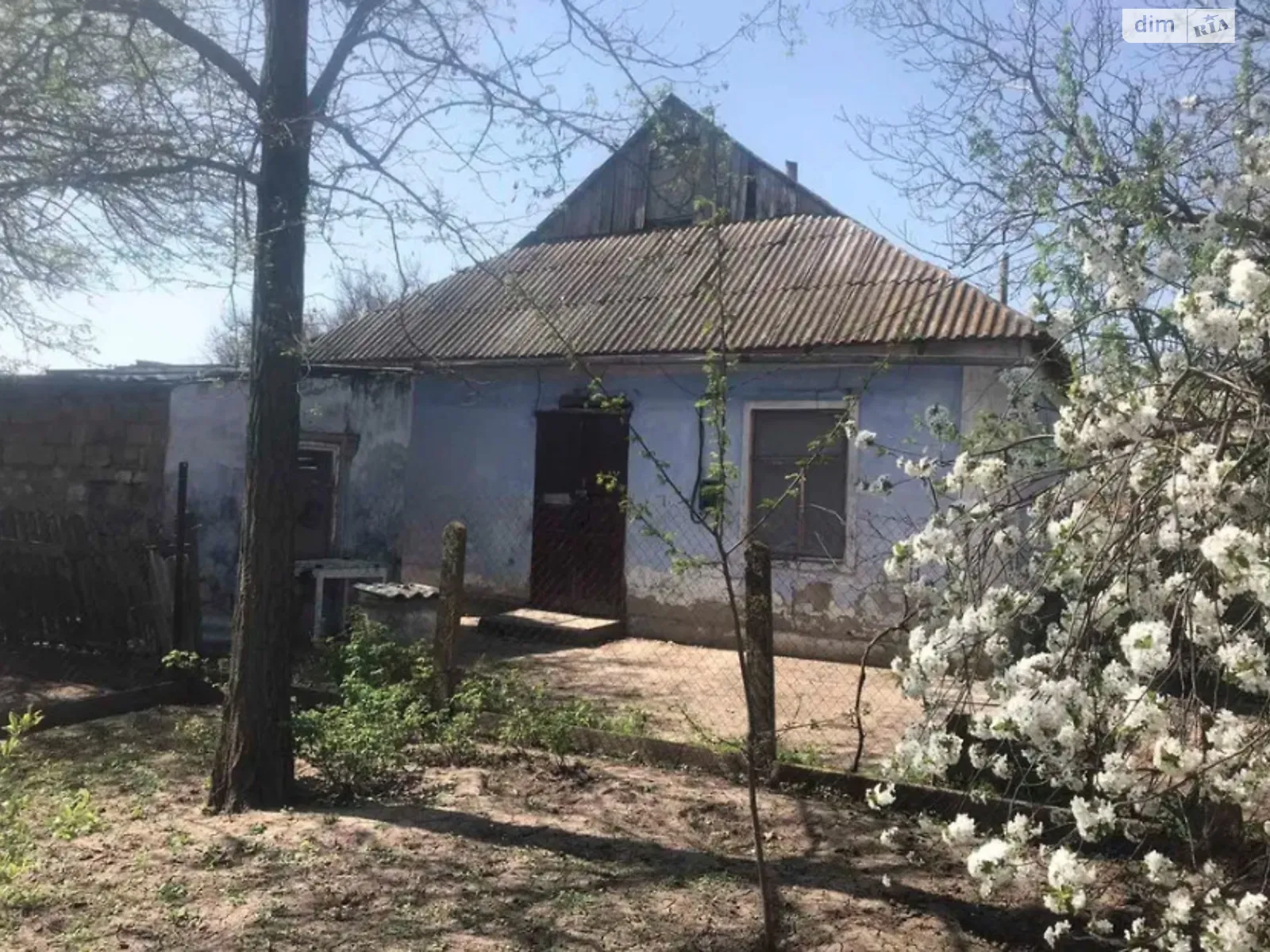 Продається одноповерховий будинок 90 кв. м з гаражем, цена: 6000 $ - фото 1