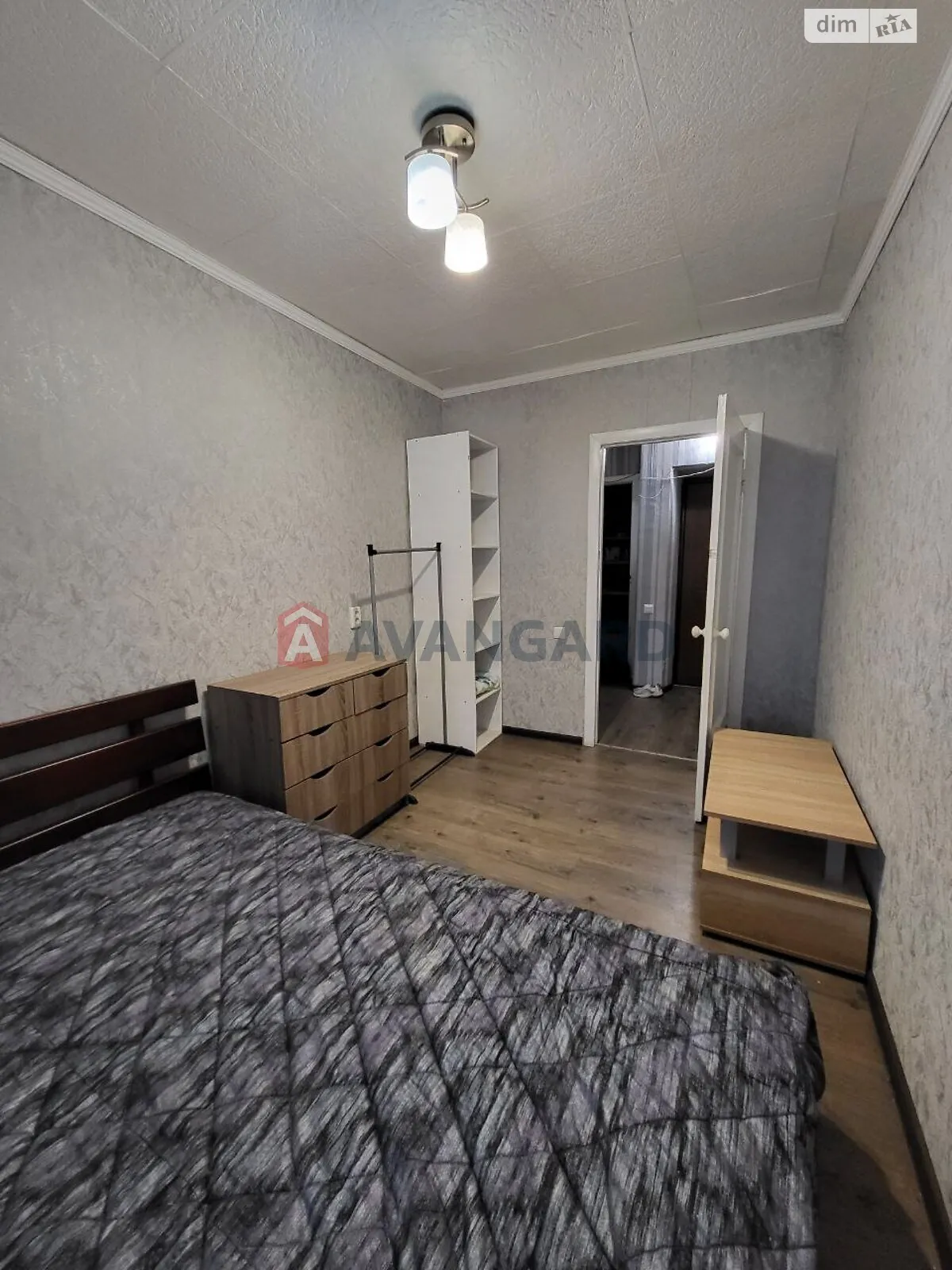 3-комнатная квартира 56 кв. м в Запорожье, ул. Иванова - фото 1