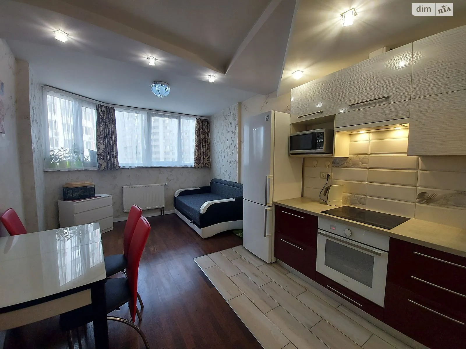 Продается 1-комнатная квартира 52 кв. м в Киеве, ул. Елены Пчилки, 8 - фото 1