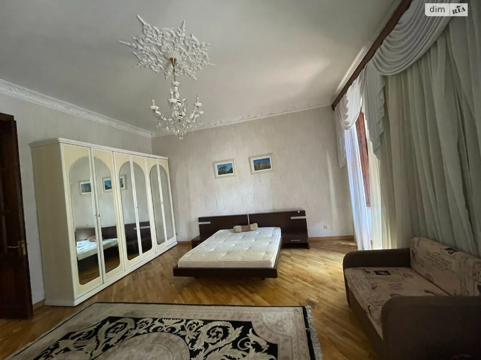 Сдается в аренду 5-комнатная квартира 148 кв. м в Одессе, пер. Чайковского, 10 - фото 1
