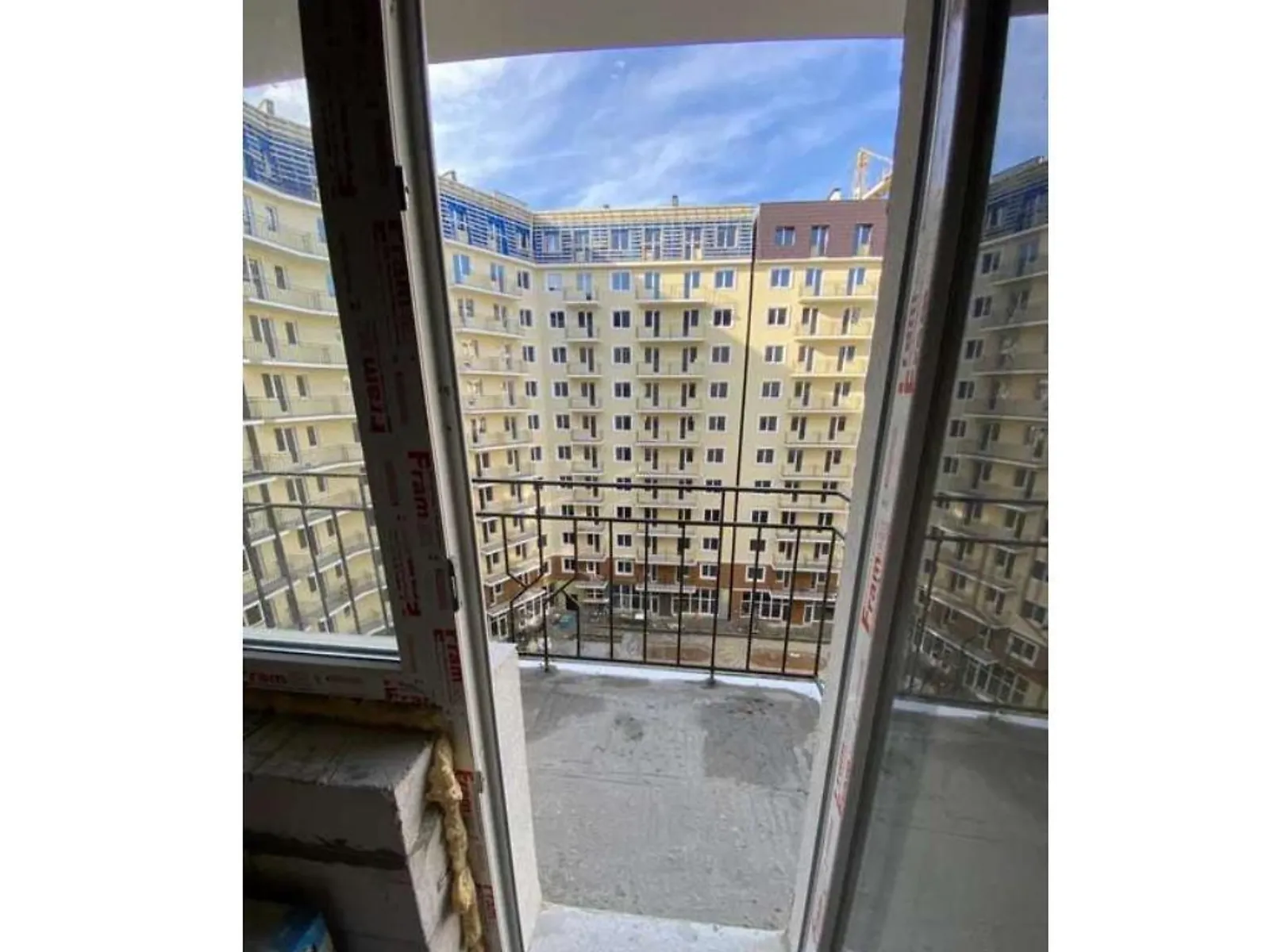 Продается 1-комнатная квартира 39 кв. м в Одессе, ул. Люстдорфская дорога, 100Б