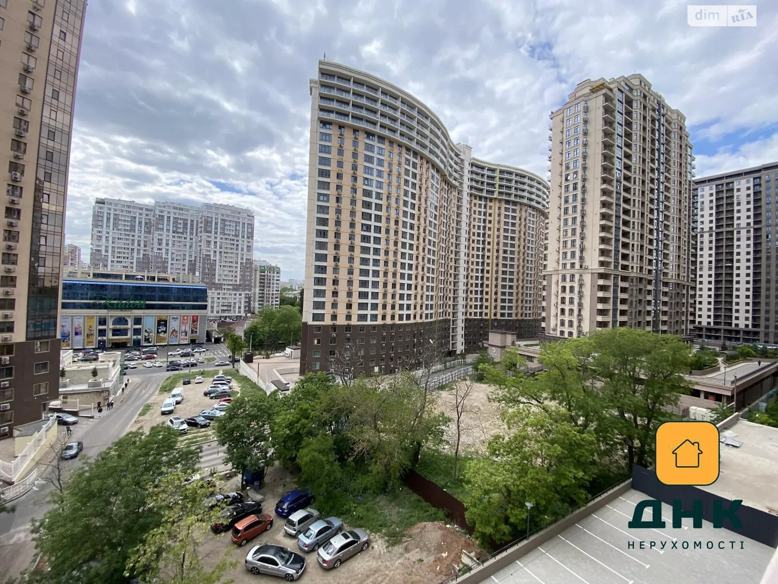 Продається 1-кімнатна квартира 42 кв. м у Одесі, вул. Генуезька, 1/1 - фото 1