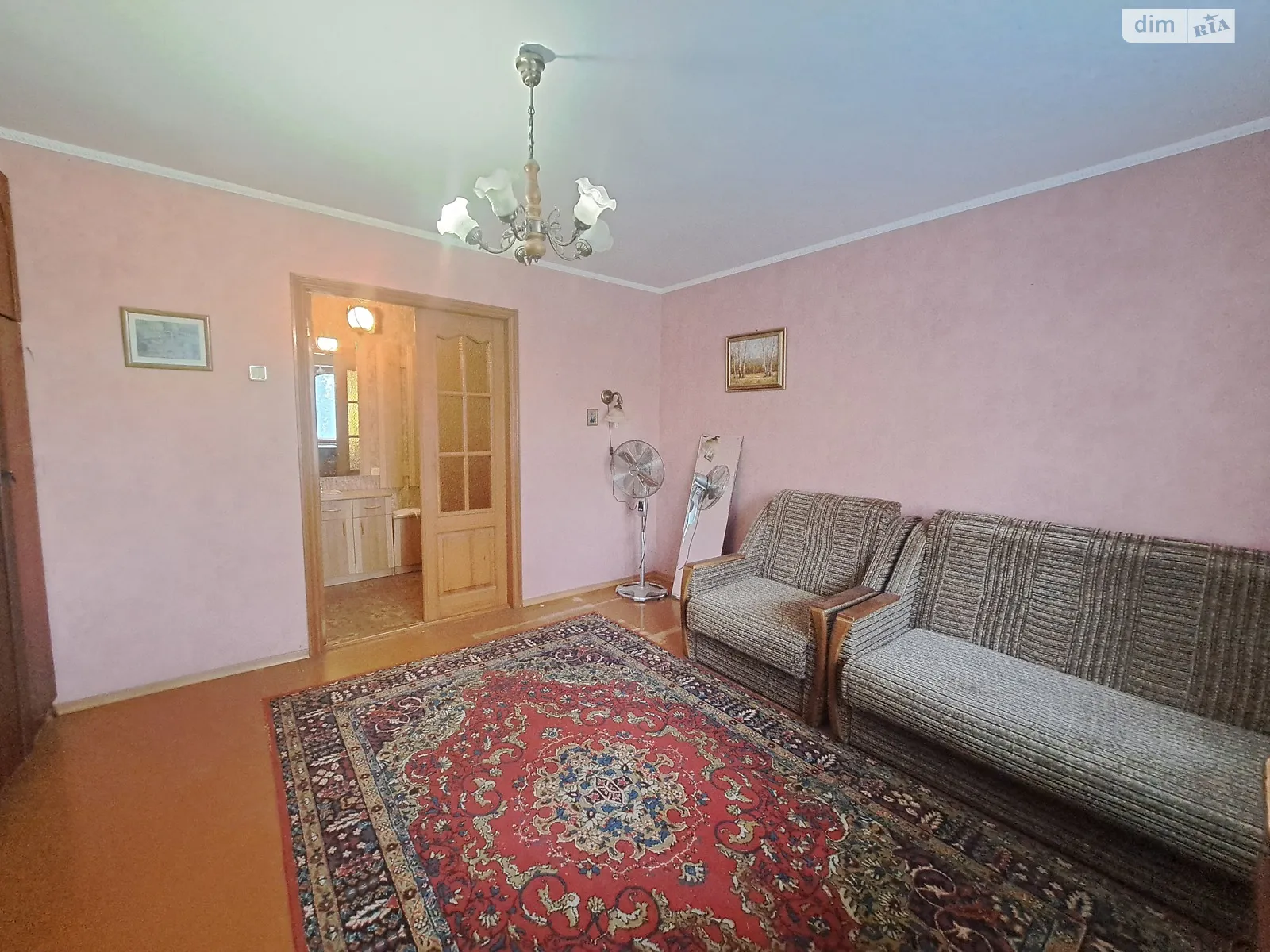 Продается 2-комнатная квартира 50 кв. м в Николаеве
