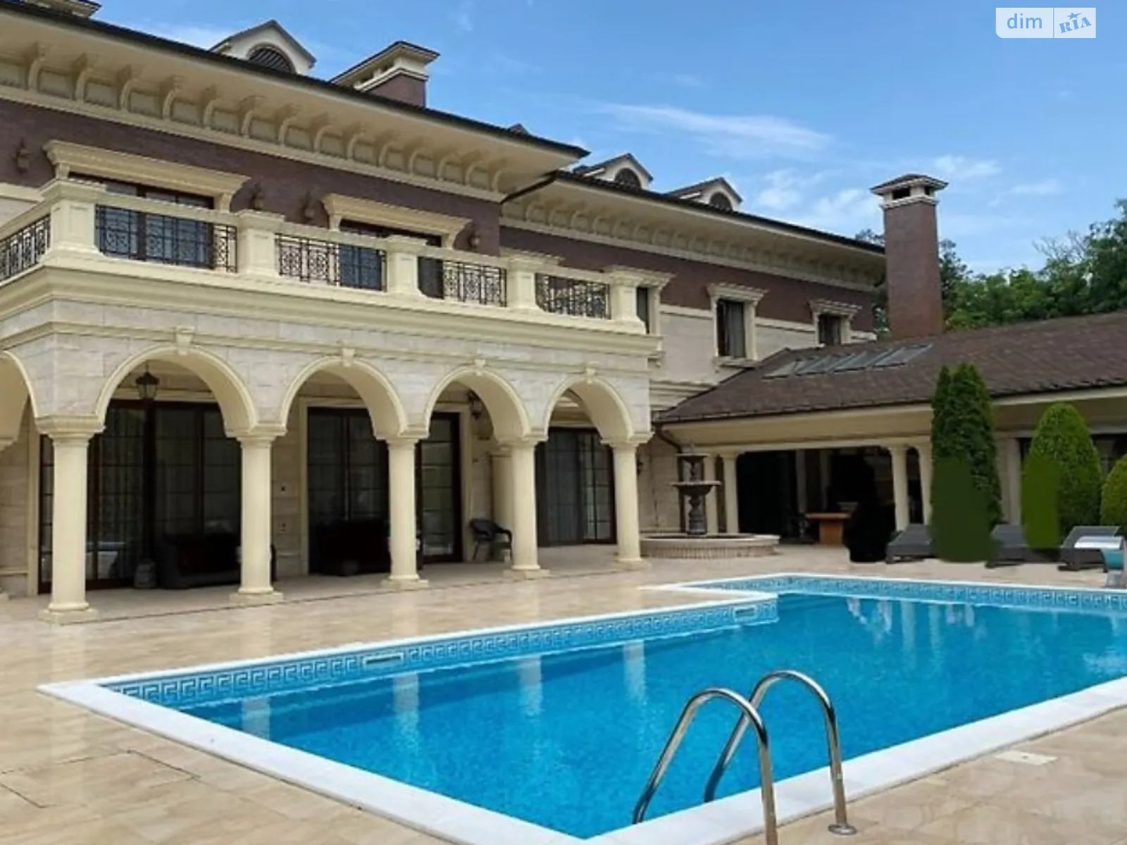 Продається будинок 2 поверховий 1500 кв. м с басейном, цена: 7000000 $