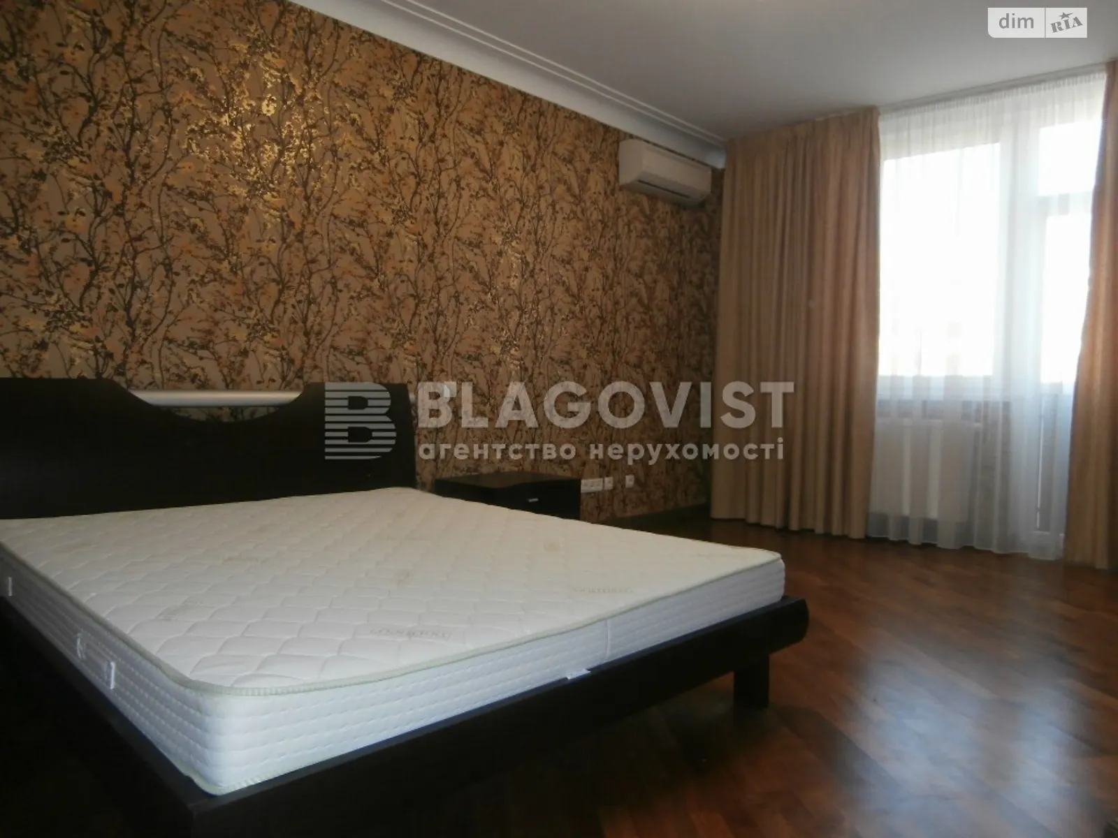 Продается 2-комнатная квартира 88.8 кв. м в Киеве, ул. Ломоносова, 73-79