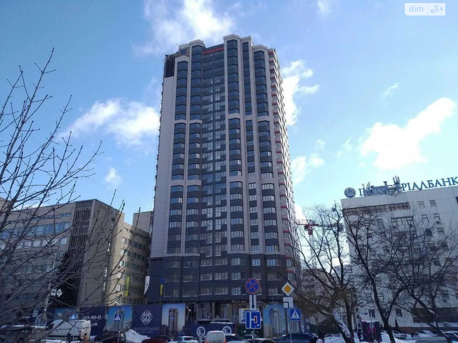 Продается 1-комнатная квартира 46 кв. м в Киеве, ул. Генерала Алмазова, 18