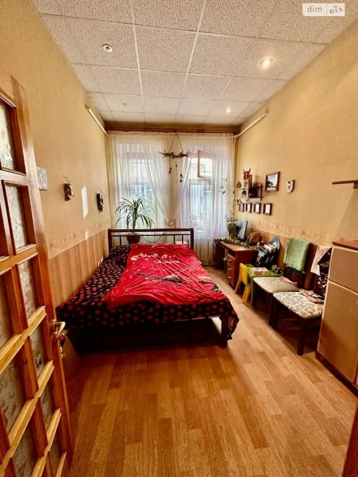 Продається 2-кімнатна квартира 50 кв. м у Одесі, вул. Новосельського