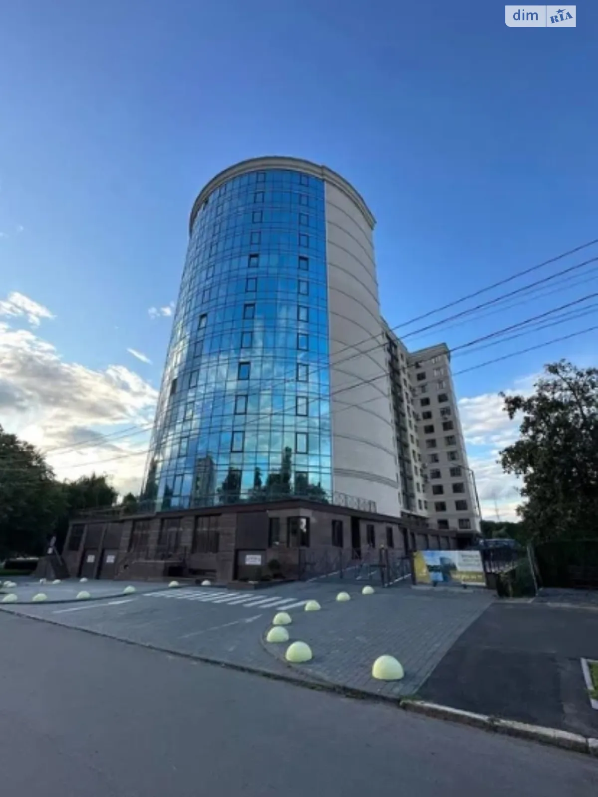 Продается 2-комнатная квартира 91.3 кв. м в Хмельницком, ул. Староміська, 1/1 - фото 1