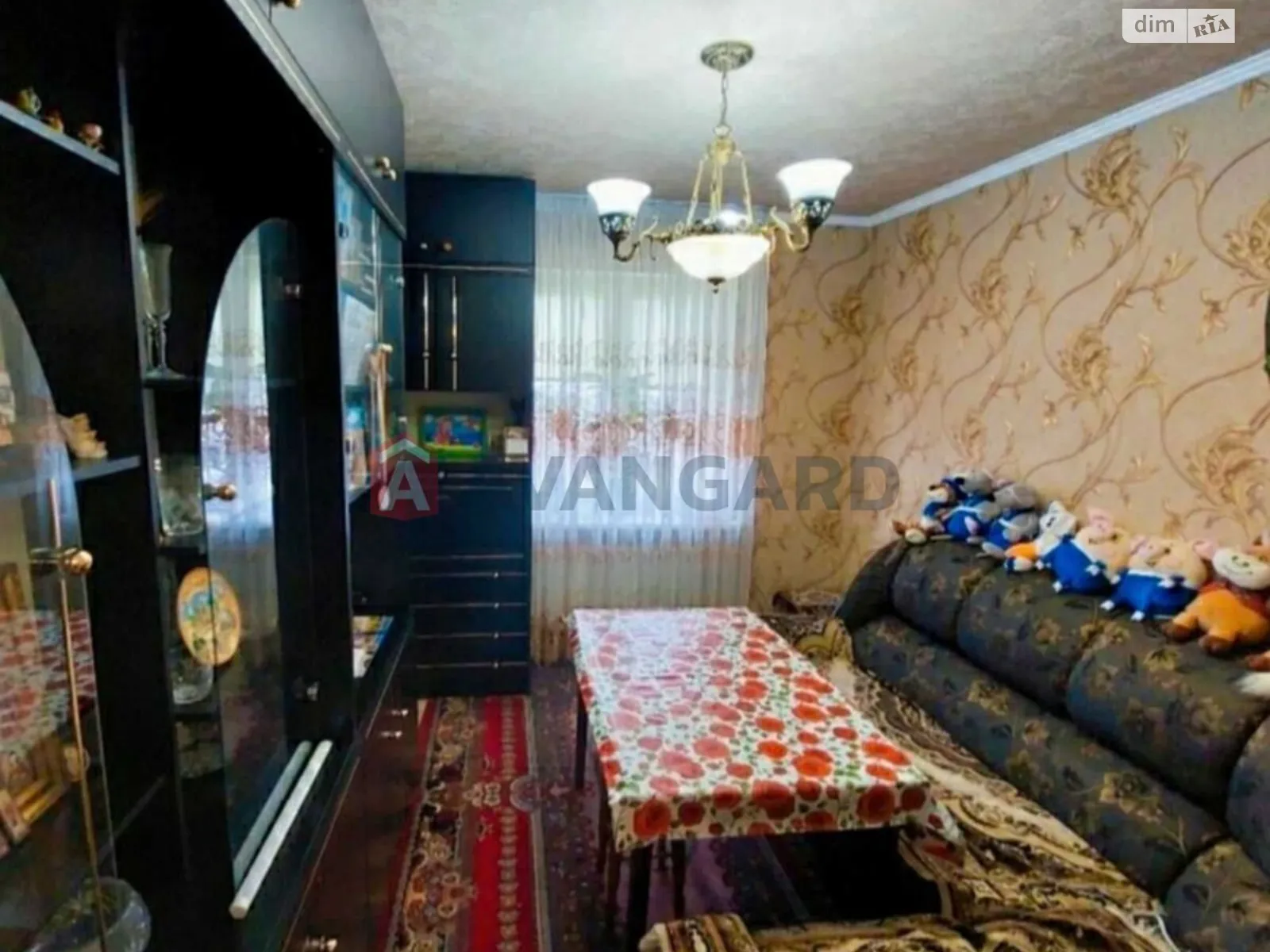 Продається 3-кімнатна квартира 72 кв. м у Кам'янському, цена: 25000 $