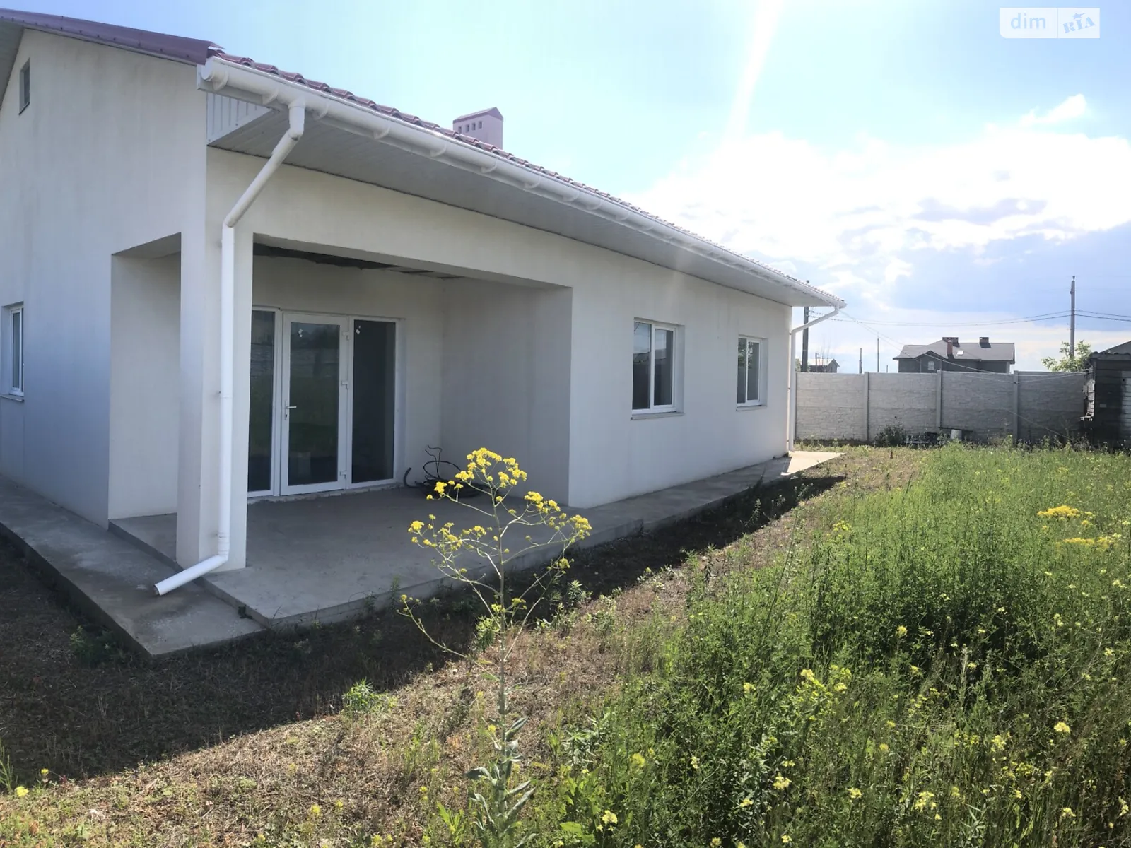 Продается одноэтажный дом 115 кв. м с камином, цена: 75000 $ - фото 1