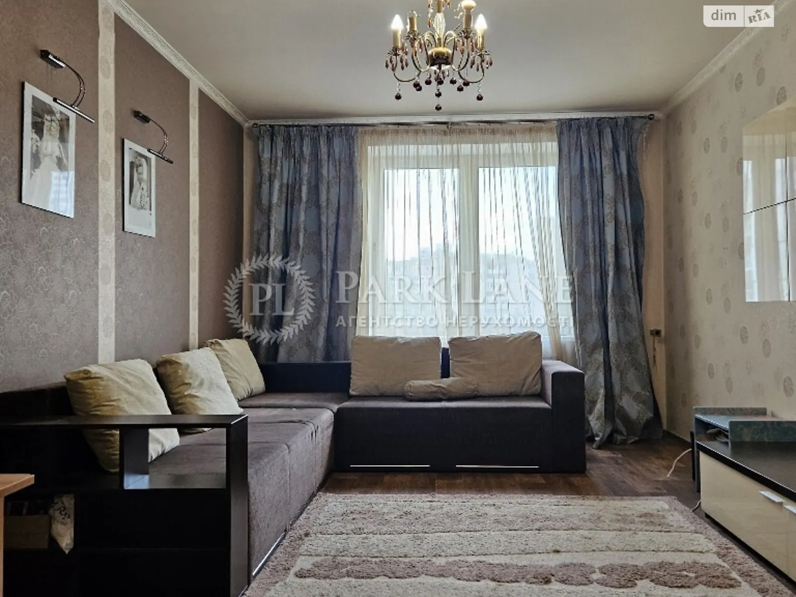 Продается 1-комнатная квартира 58 кв. м в Киеве, ул. Драгоманова, 1А