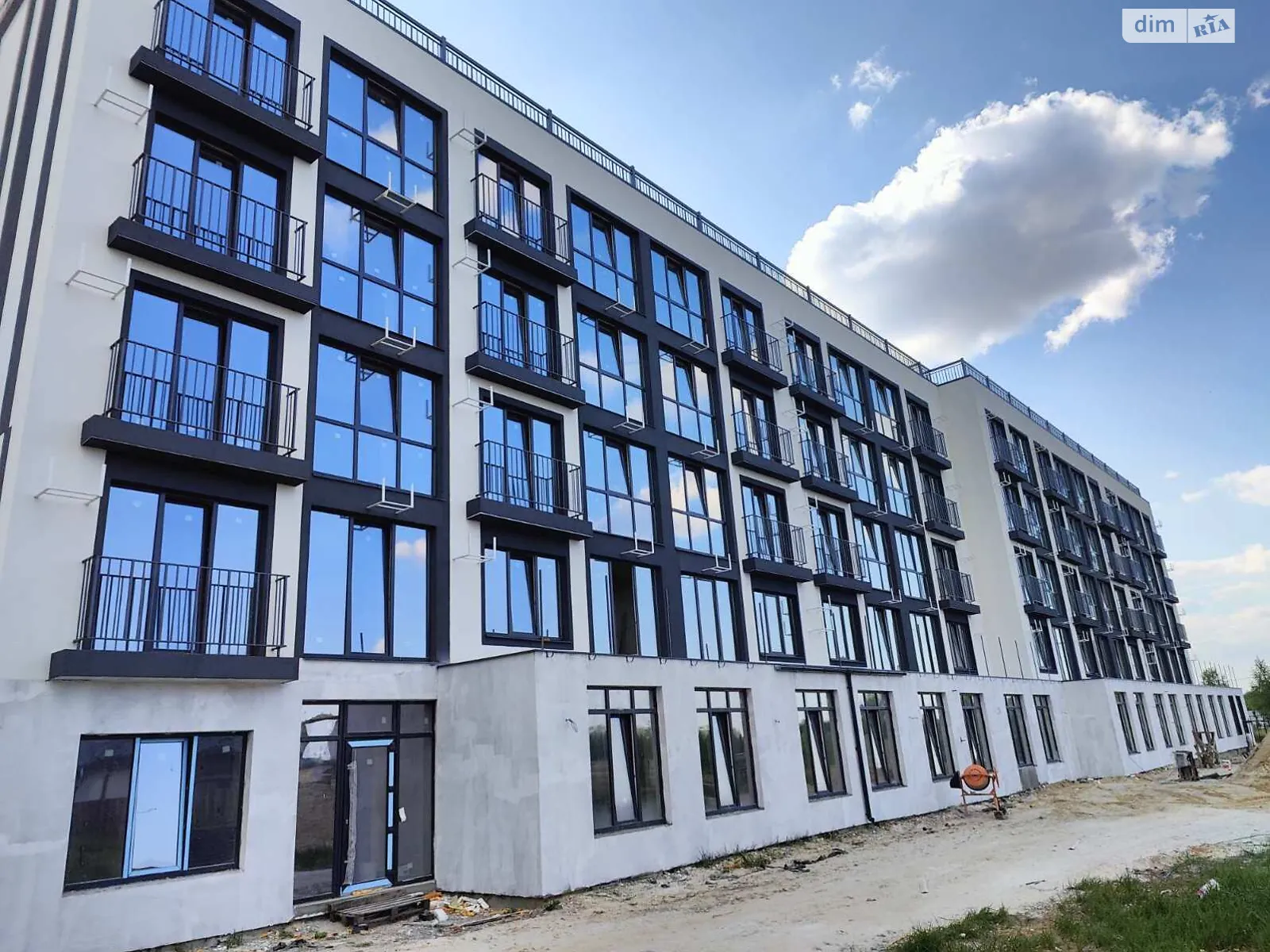 Продается 1-комнатная квартира 50 кв. м в Буче, пер. Гостомельский - фото 1
