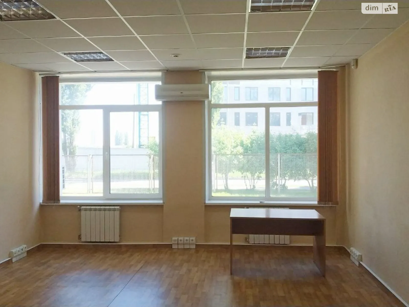 Здається в оренду офіс 58 кв. м в бізнес-центрі, цена: 29930 грн - фото 1