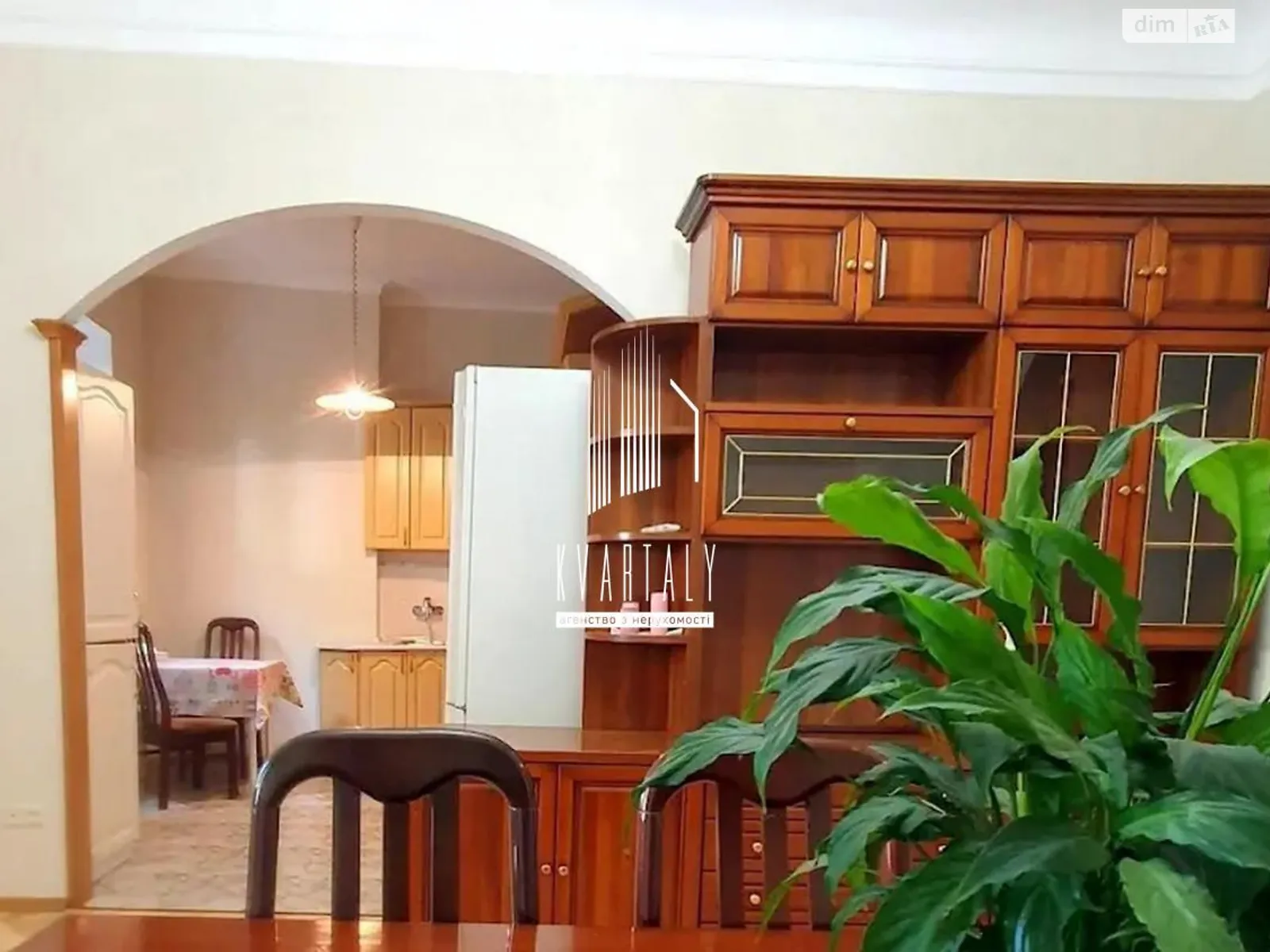 Сдается в аренду 3-комнатная квартира 100 кв. м в Киеве, ул. Олеся Гончара, 67
