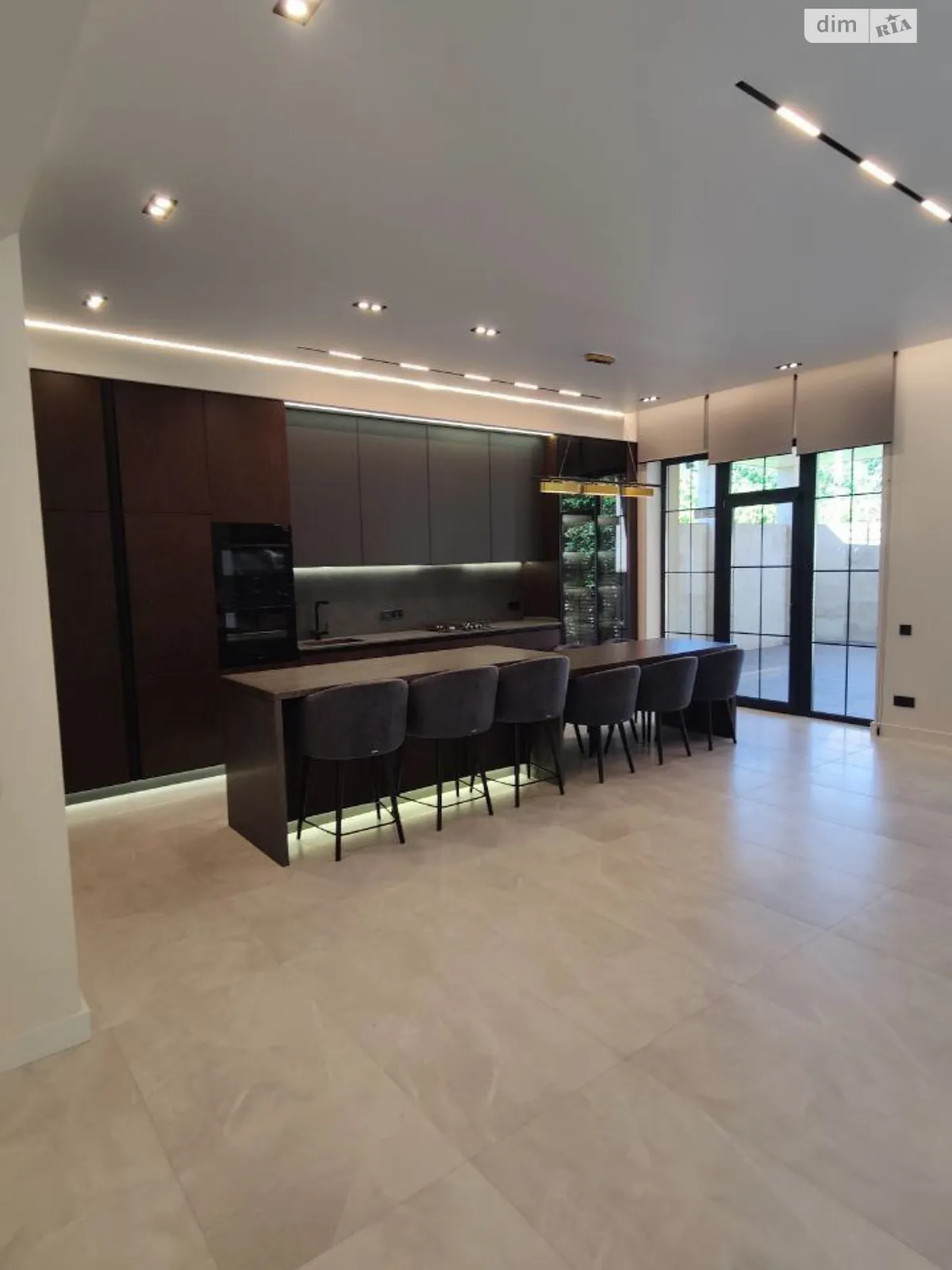 Продается дом на 2 этажа 220 кв. м с беседкой, цена: 525000 $ - фото 1