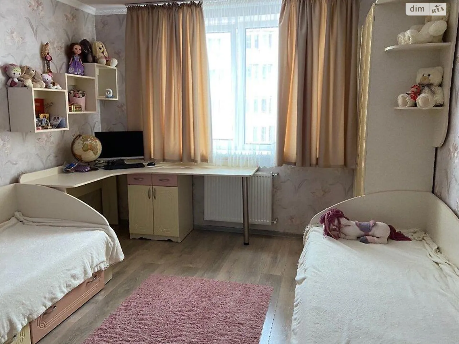 Продается 2-комнатная квартира 65 кв. м в Ужгороде - фото 1