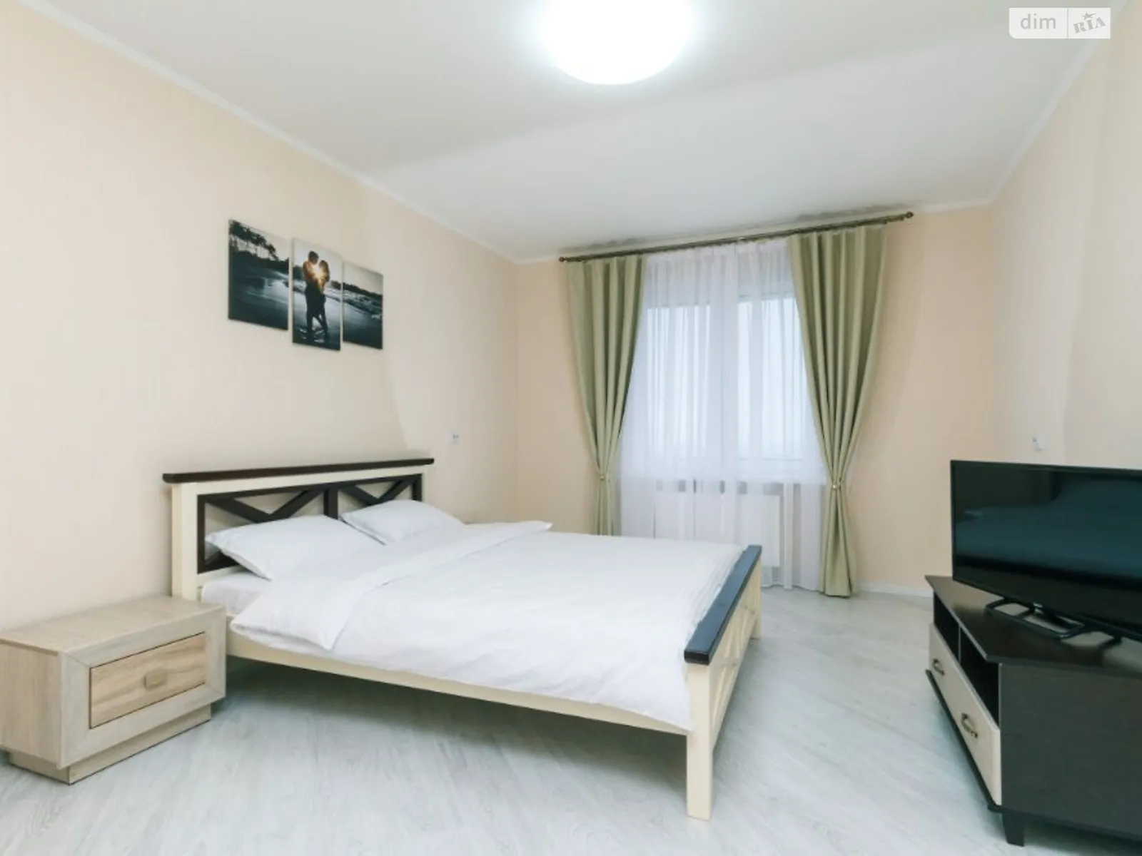 Продается 1-комнатная квартира 55 кв. м в Вышгороде - фото 3