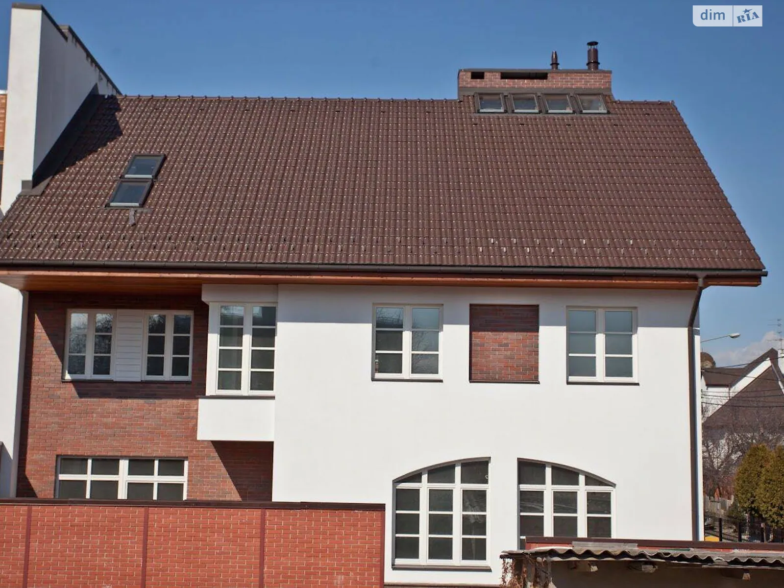 Продается дом на 4 этажа 480.7 кв. м с балконом, цена: 595000 $