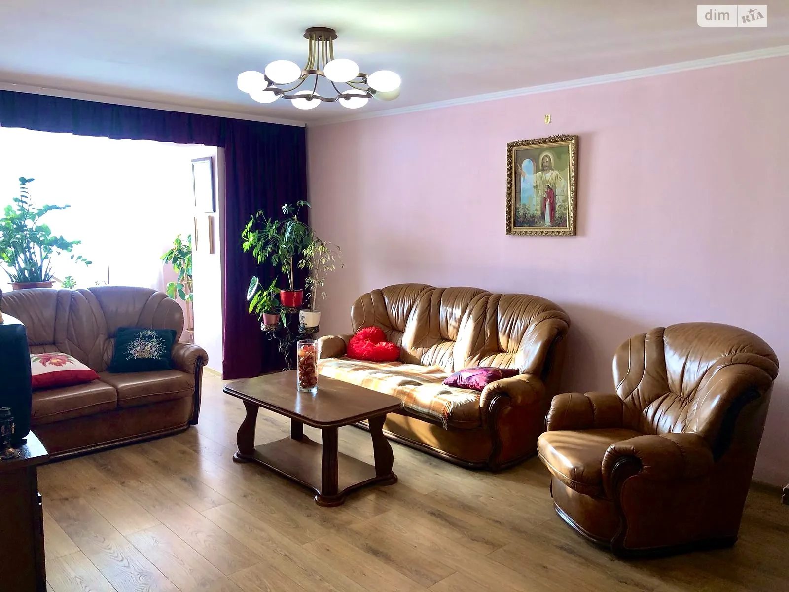 Продается 3-комнатная квартира 78 кв. м в Черновцах, ул. Хотинская, 49 - фото 1