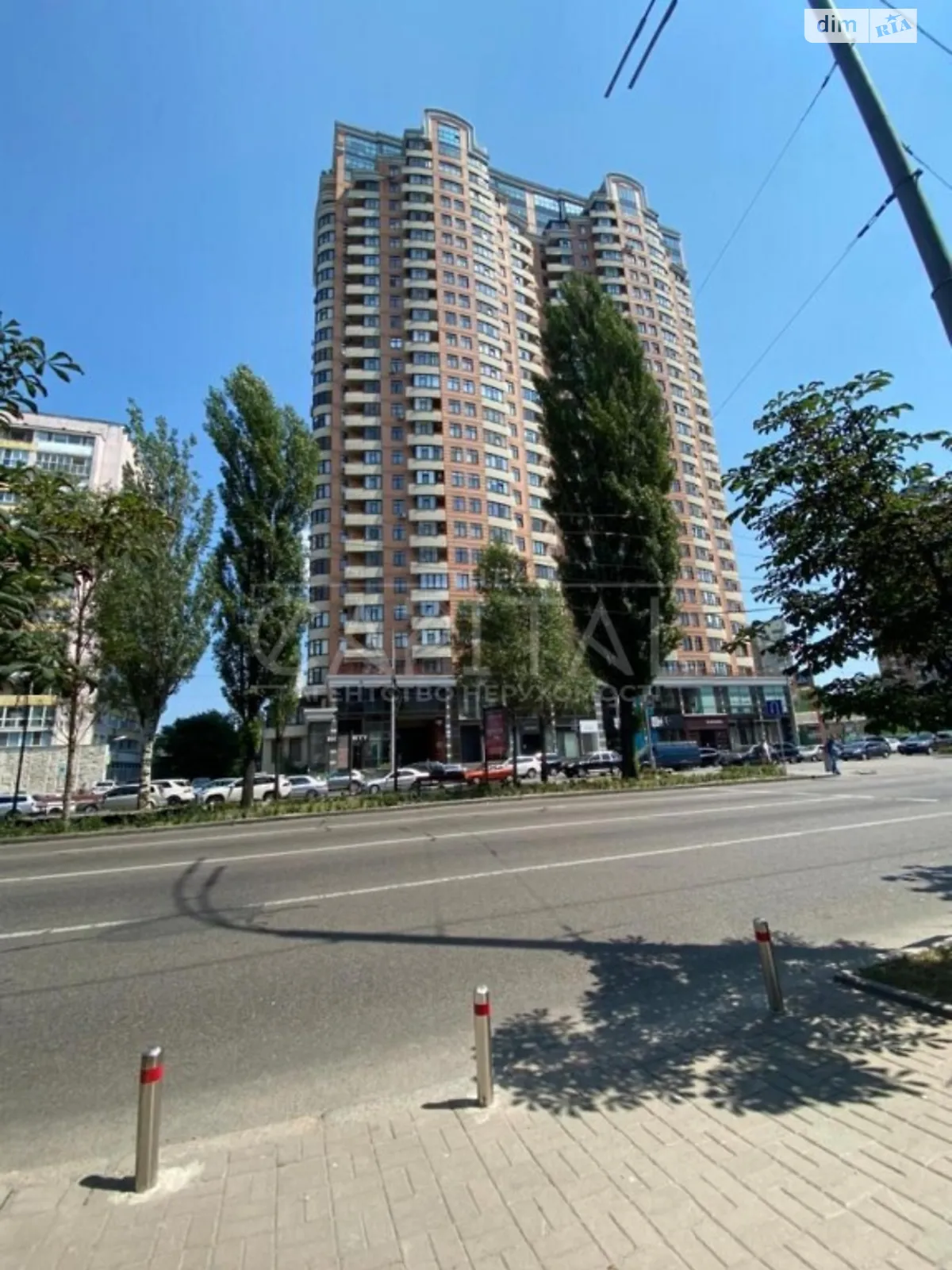 Продается 1-комнатная квартира 77 кв. м в Киеве, бул. Леси Украинки, 7А