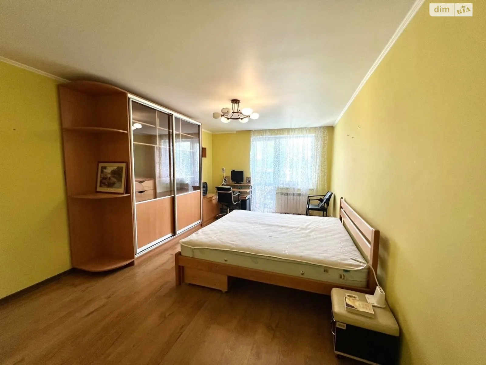 Продается 3-комнатная квартира 95.2 кв. м в Ирпене, ул. Мечникова, 101Б