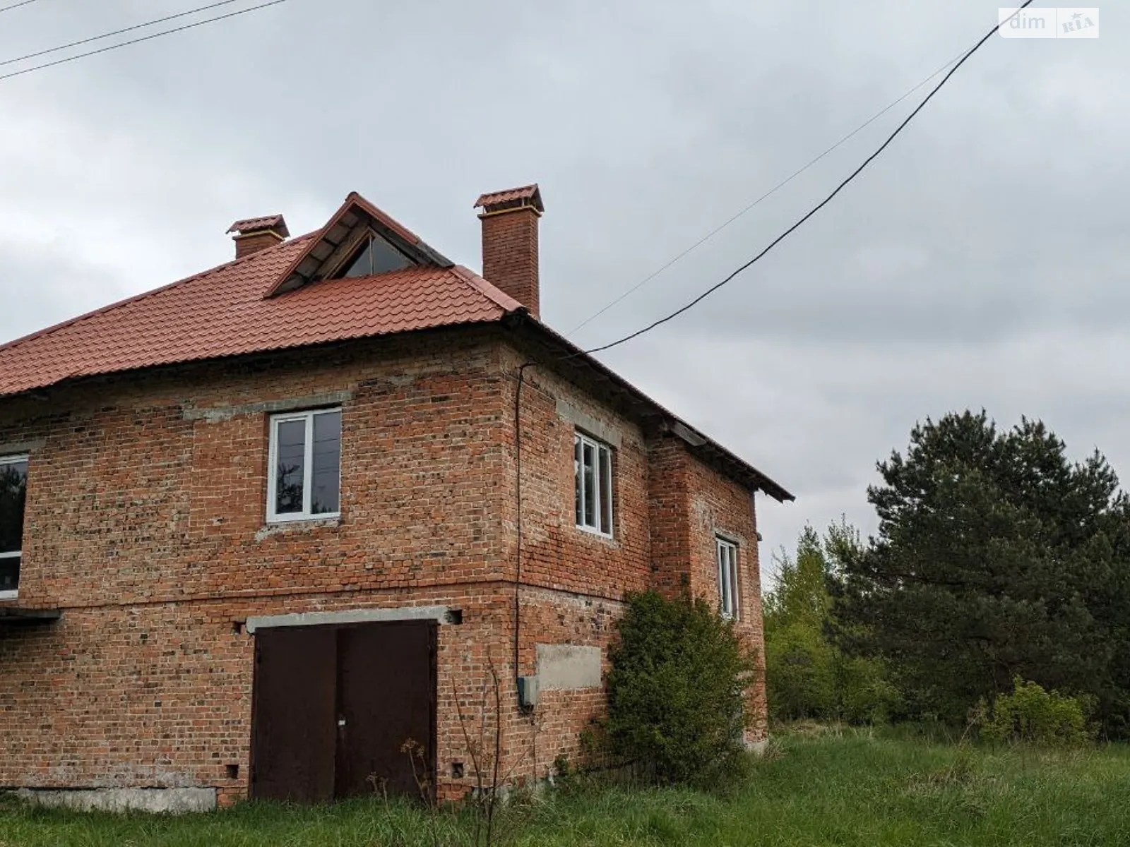 Продается дом на 3 этажа 252 кв. м с верандой, цена: 96000 $ - фото 1