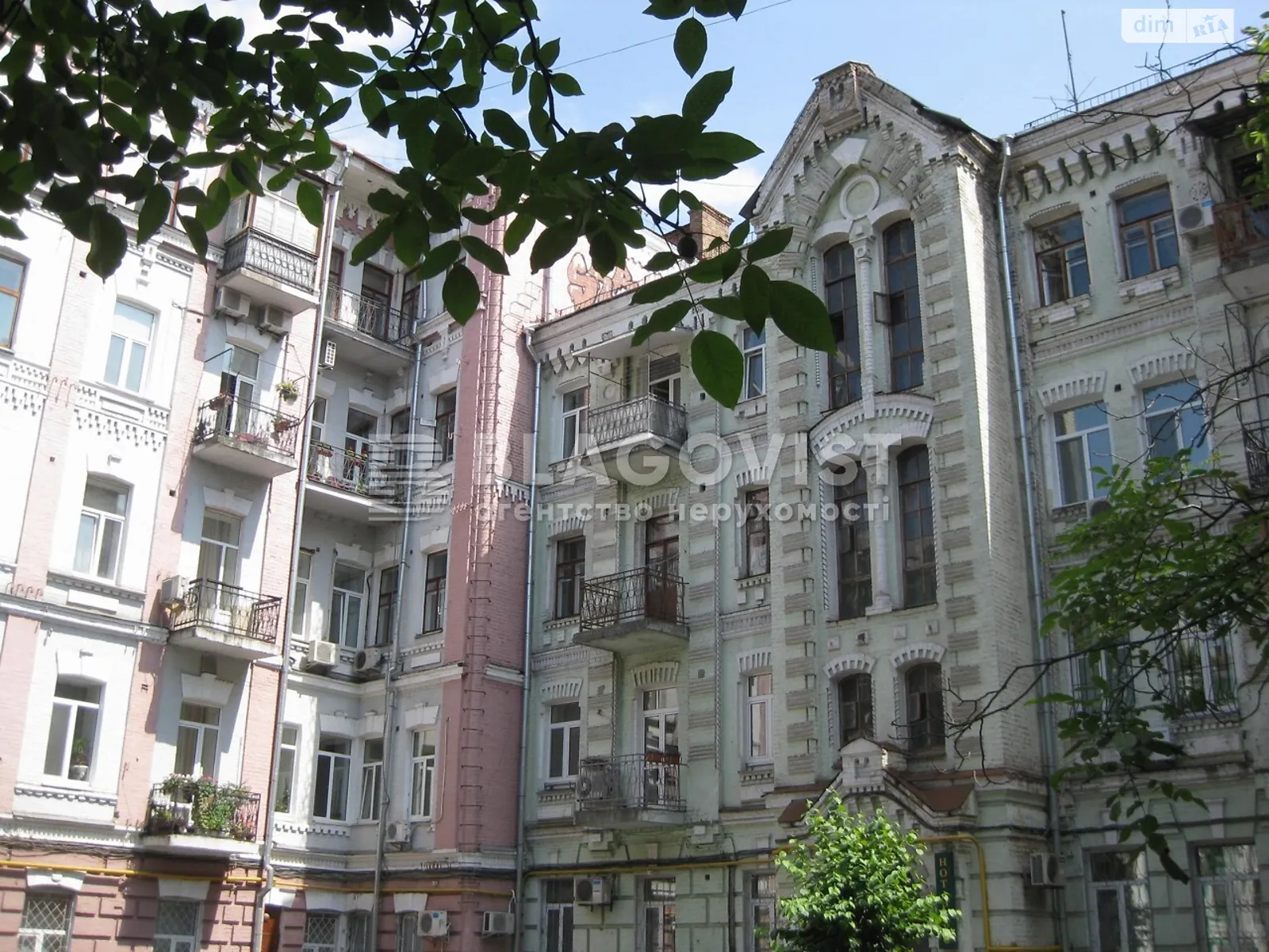 Продается 1-комнатная квартира 51 кв. м в Киеве, ул. Лютеранская
