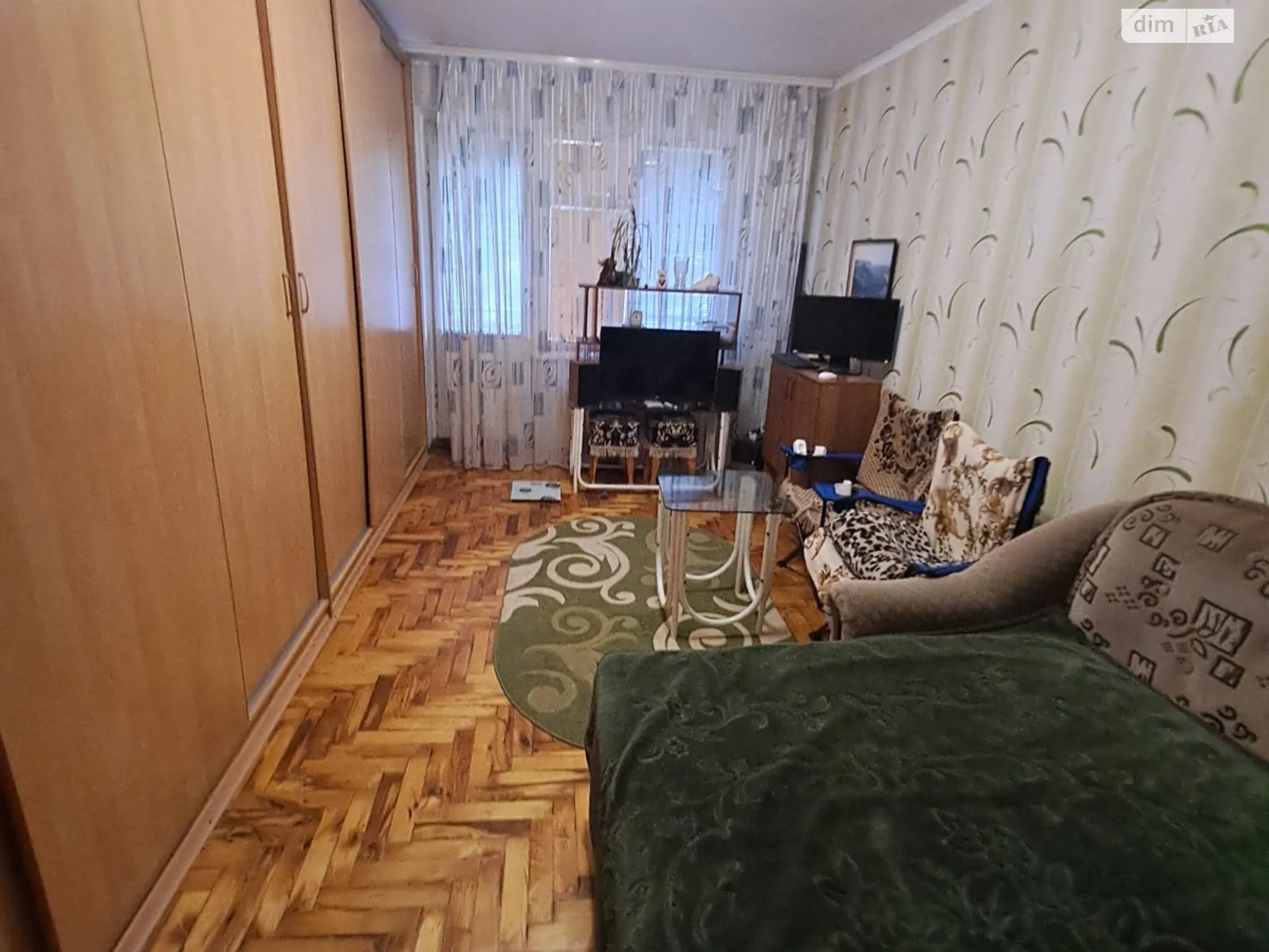 Продается 1-комнатная квартира 31 кв. м в Кривом Роге, ул. Покровская(Подбельского)