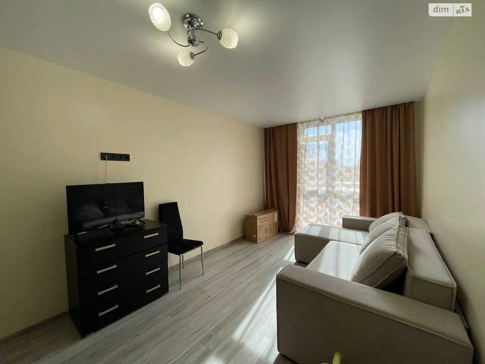 Продается 2-комнатная квартира 72 кв. м в Львове, ул. Зеленая
